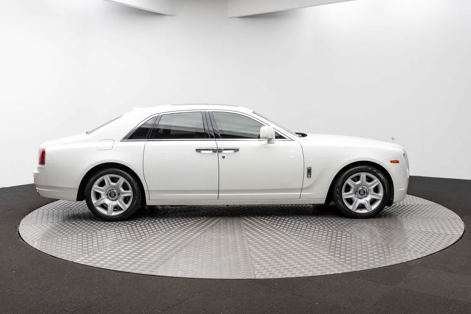 Thumbnail: 2011 Rolls-Royce Ghost - 47
