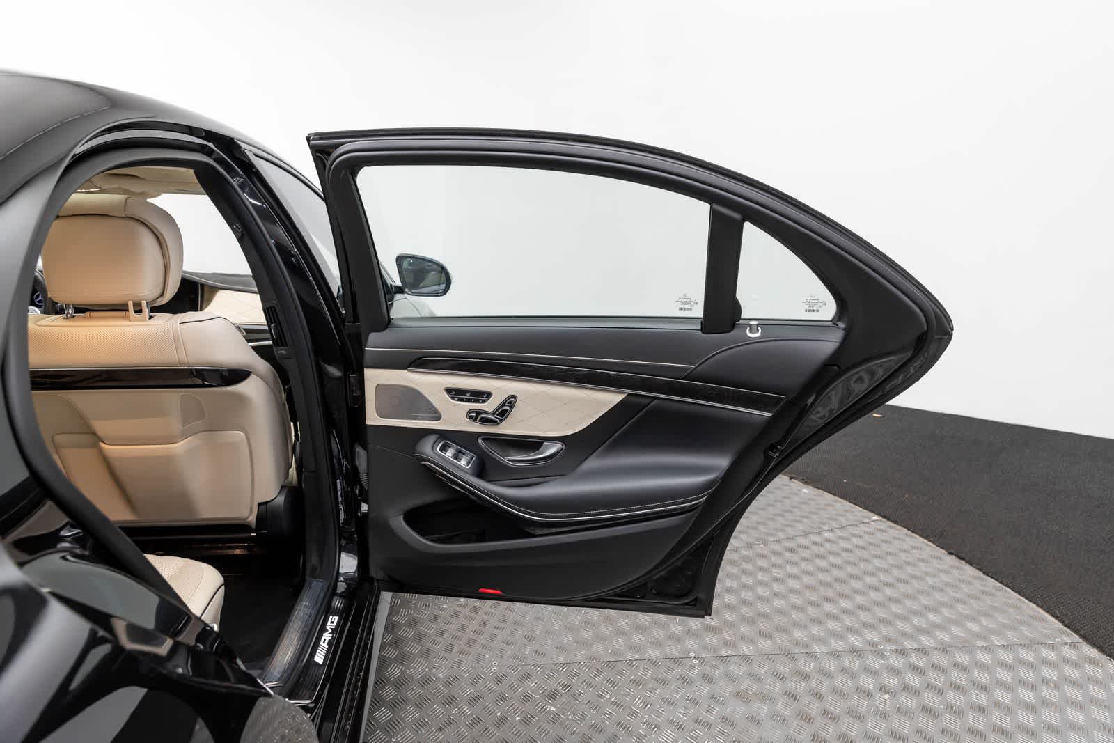 Thumbnail: 2020 Mercedes-Benz S-Class - 45