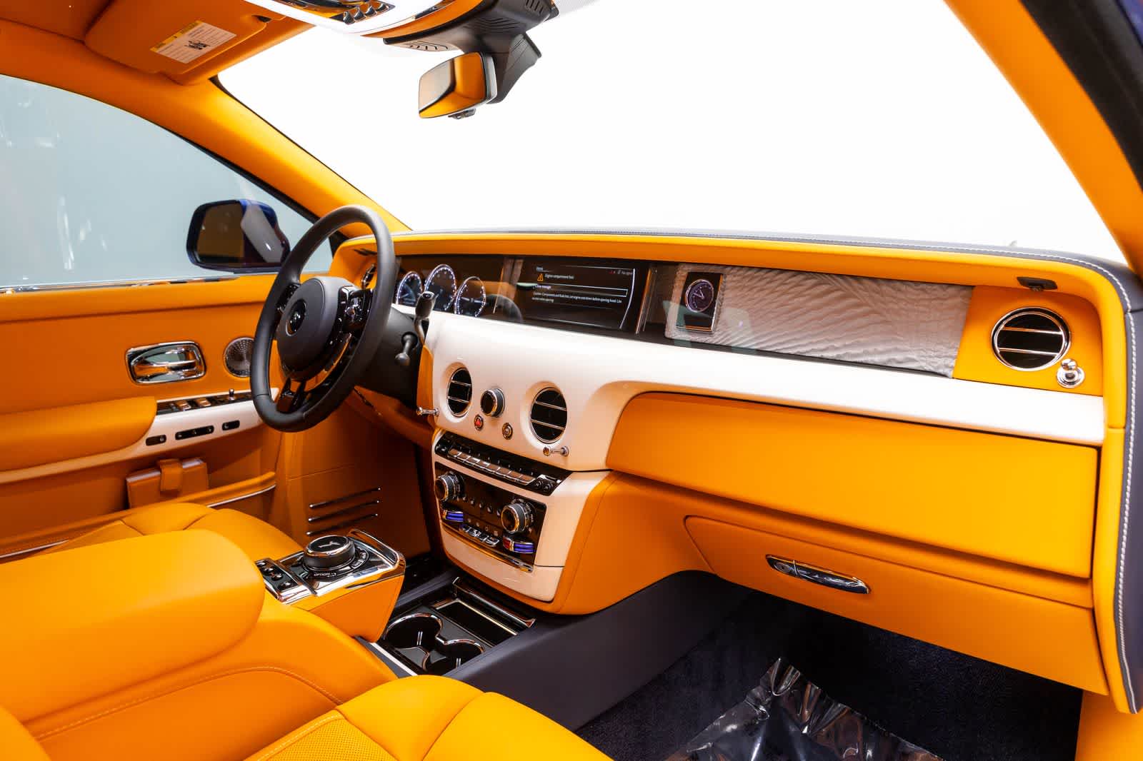 Thumbnail: 2023 Rolls-Royce Phantom - 44