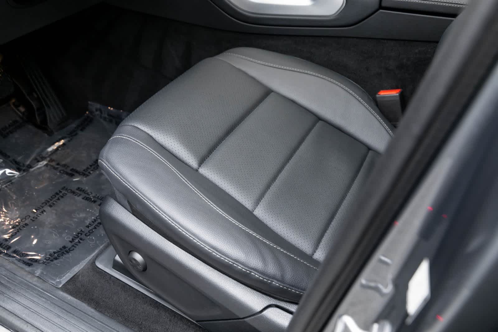 Thumbnail: 2025 Mercedes-Benz GLE - 28