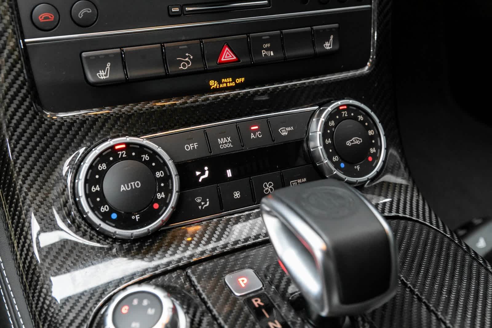 Thumbnail: 2012 Mercedes-Benz SLS AMG - 31