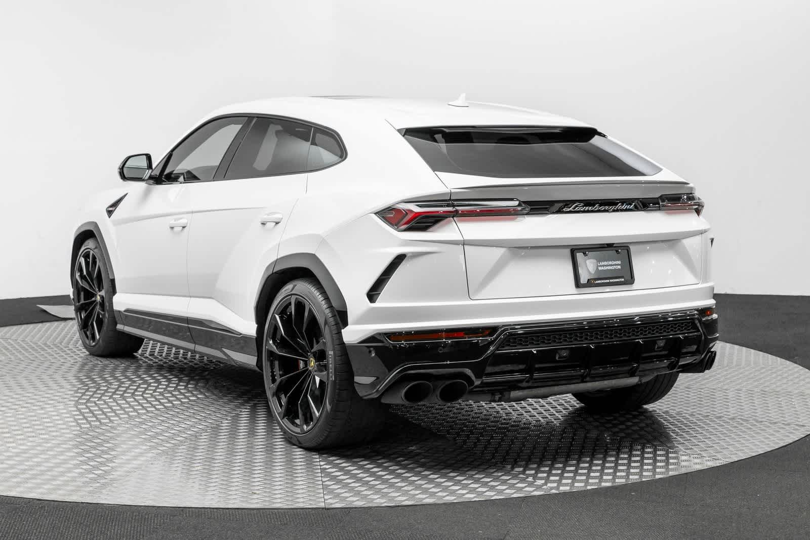 2021 Lamborghini Urus S 17