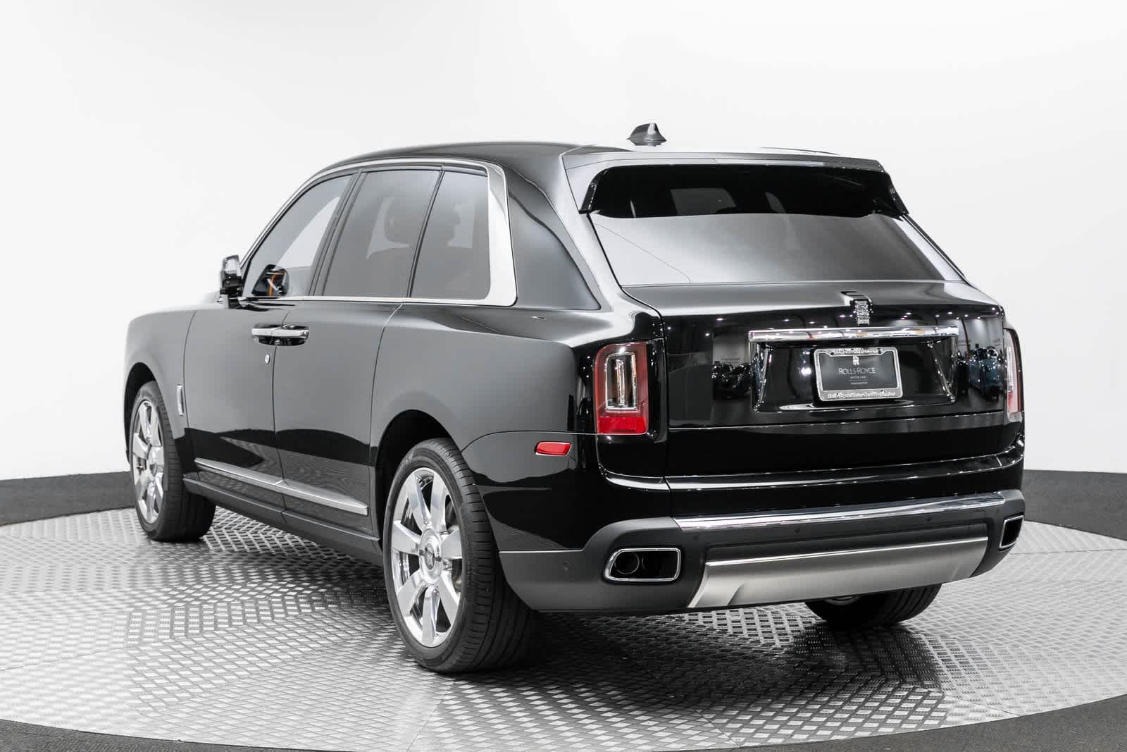 Thumbnail: 2024 Rolls-Royce Cullinan - 7
