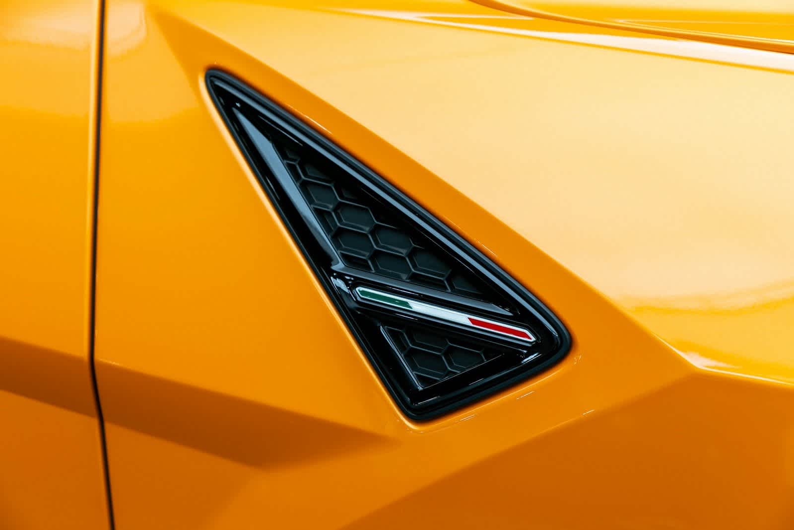 Thumbnail: 2024 Lamborghini Urus - 47