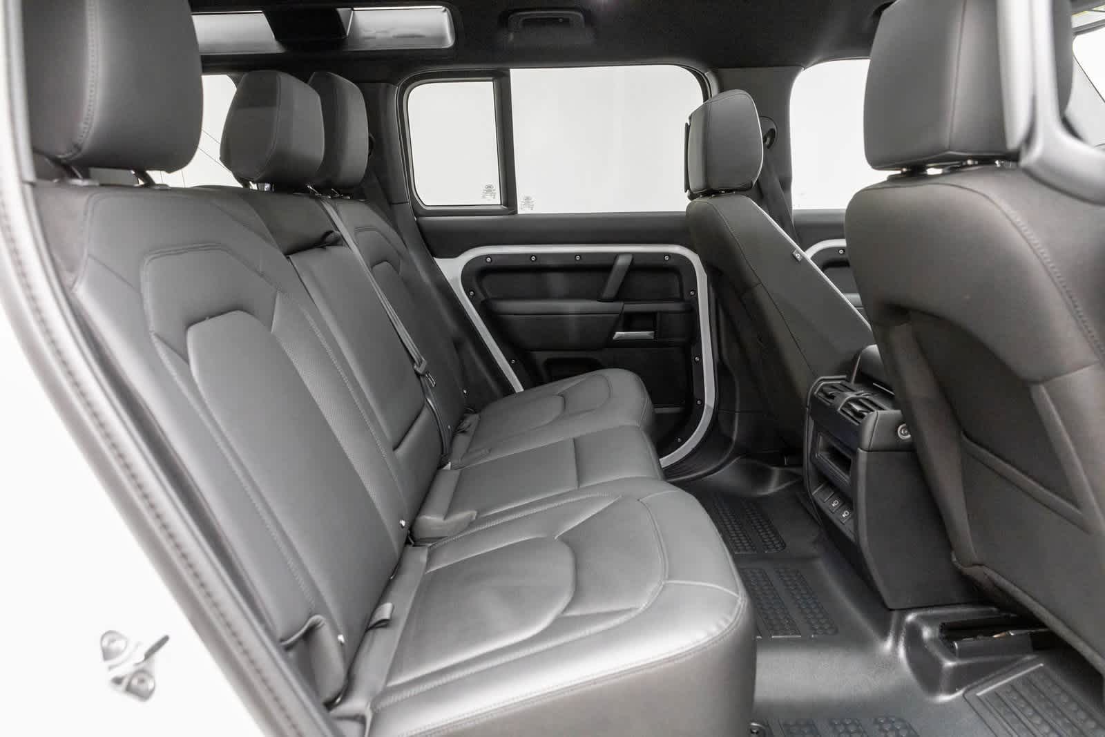 Thumbnail: 2025 Land Rover Defender - 13