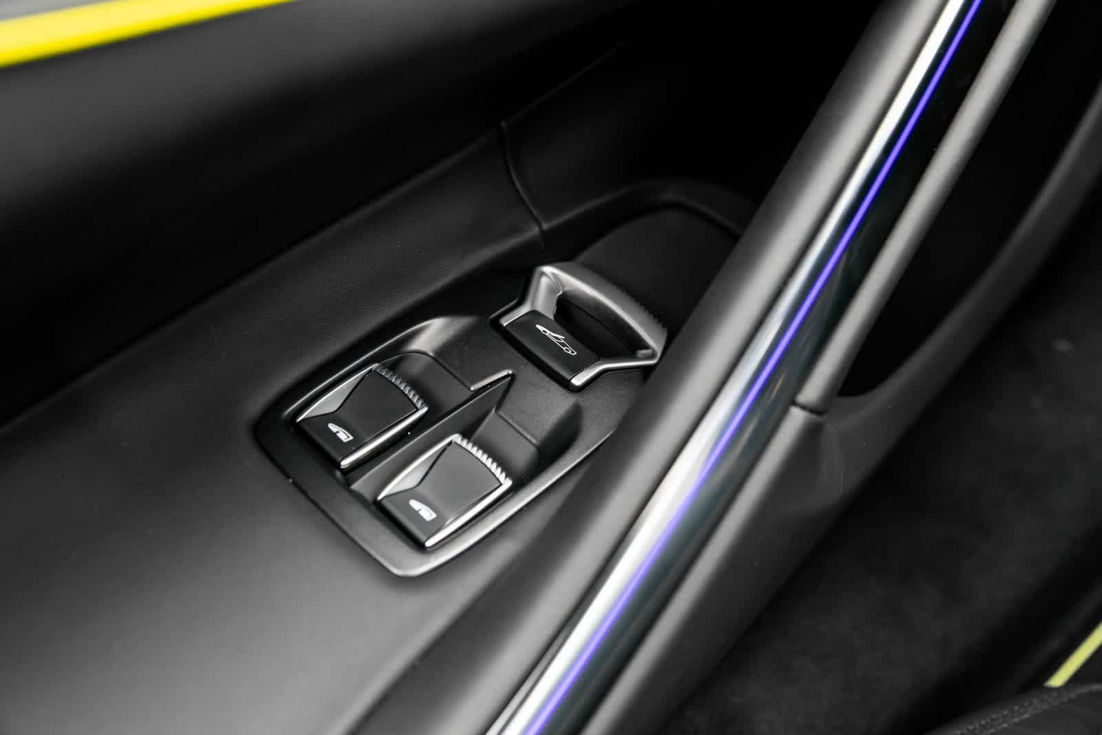 Thumbnail: 2025 Mclaren Artura - 28