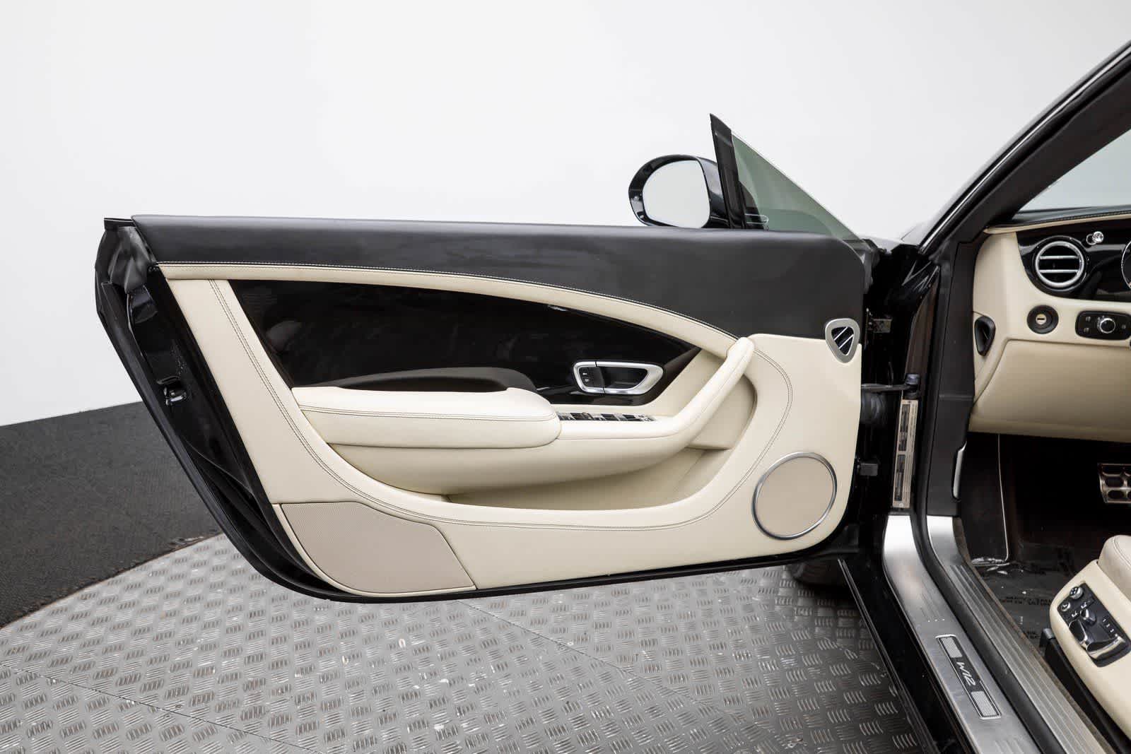 Thumbnail: 2018 Bentley Continental - 23