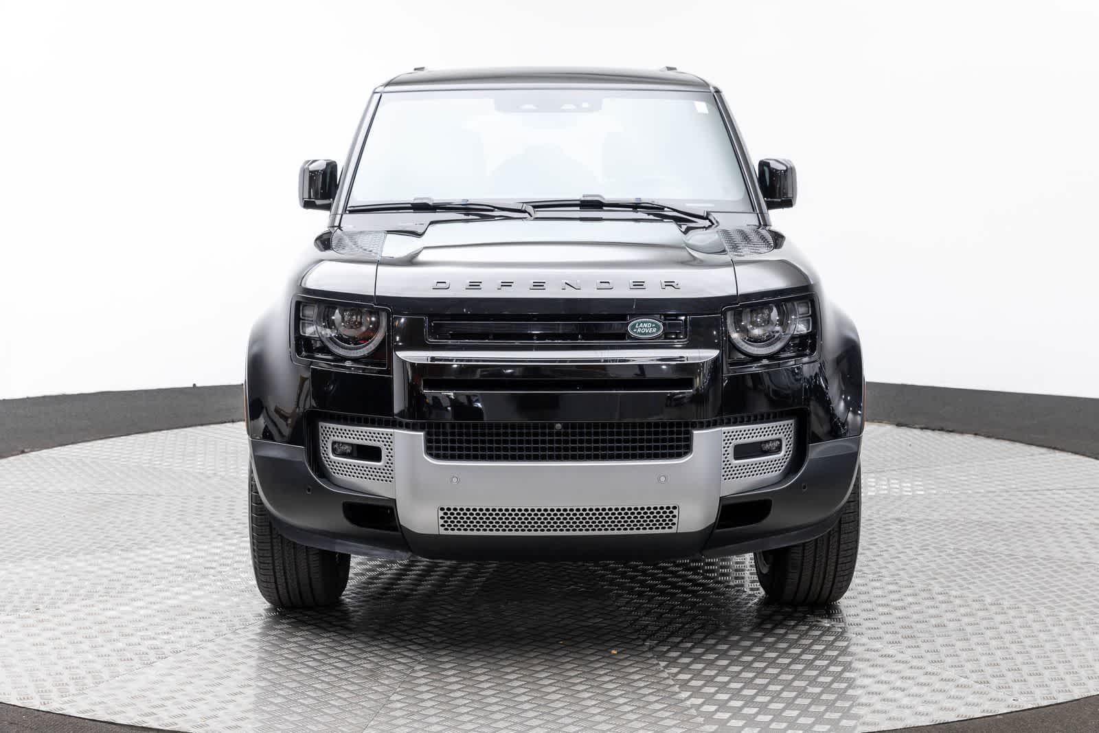 Thumbnail: 2025 Land Rover Defender - 6