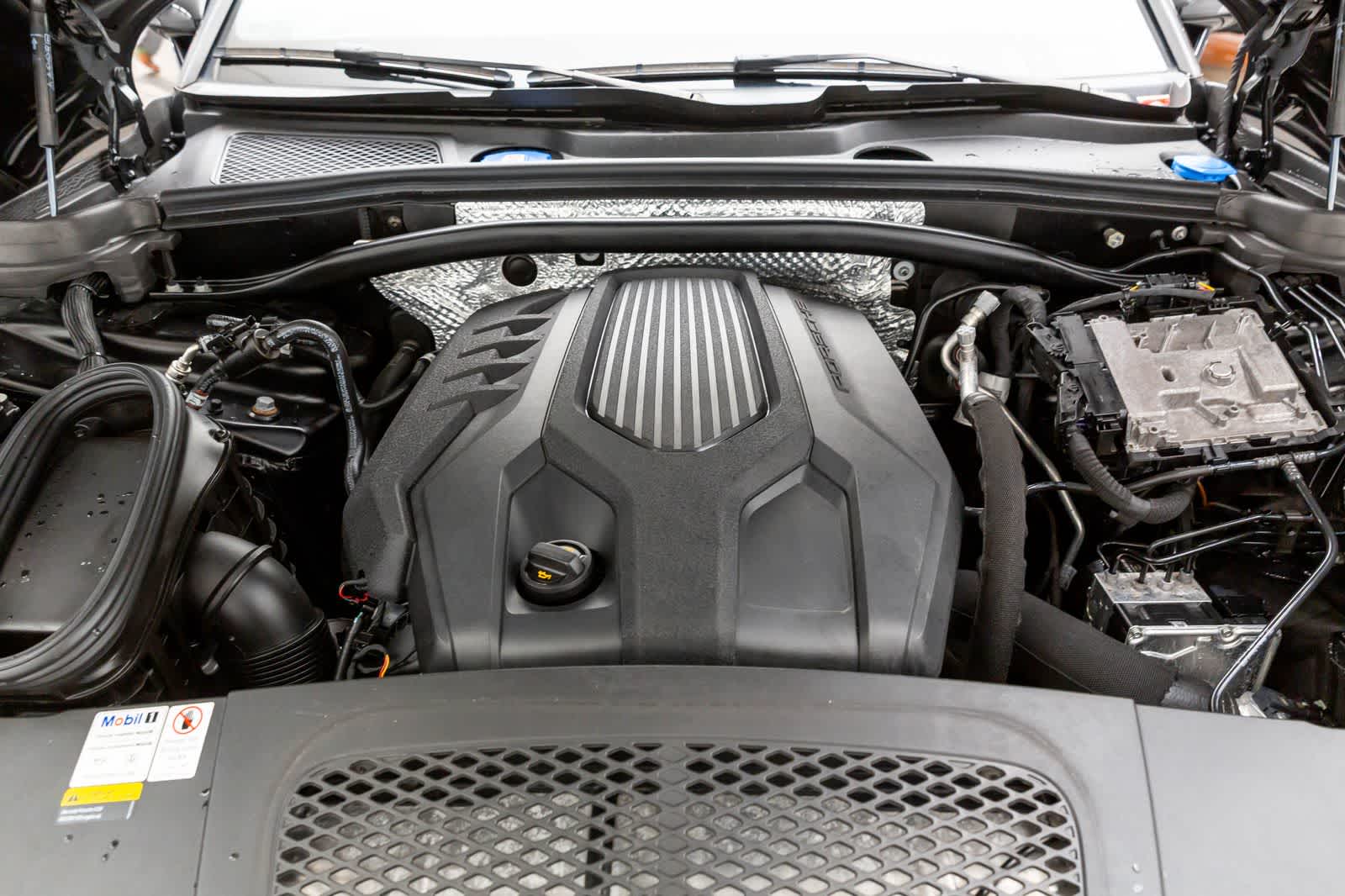 Thumbnail: 2022 Porsche Macan - 8