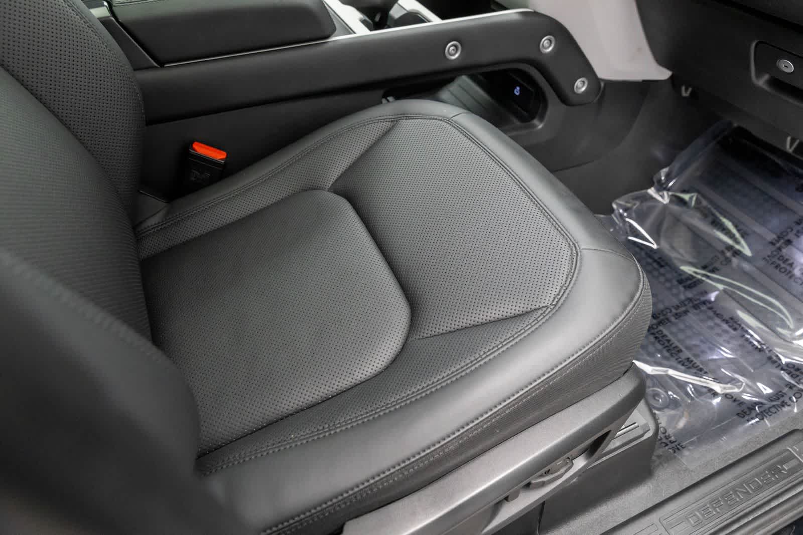 Thumbnail: 2025 Land Rover Defender - 42