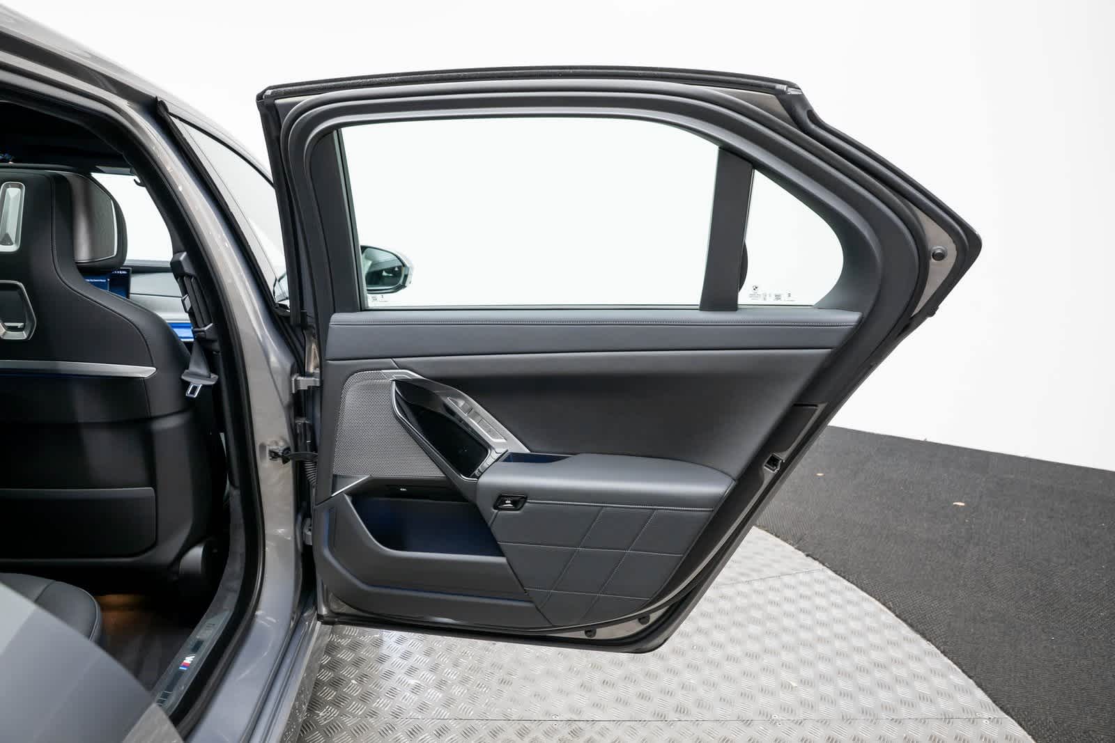 Thumbnail: 2024 BMW 7 Series - 47