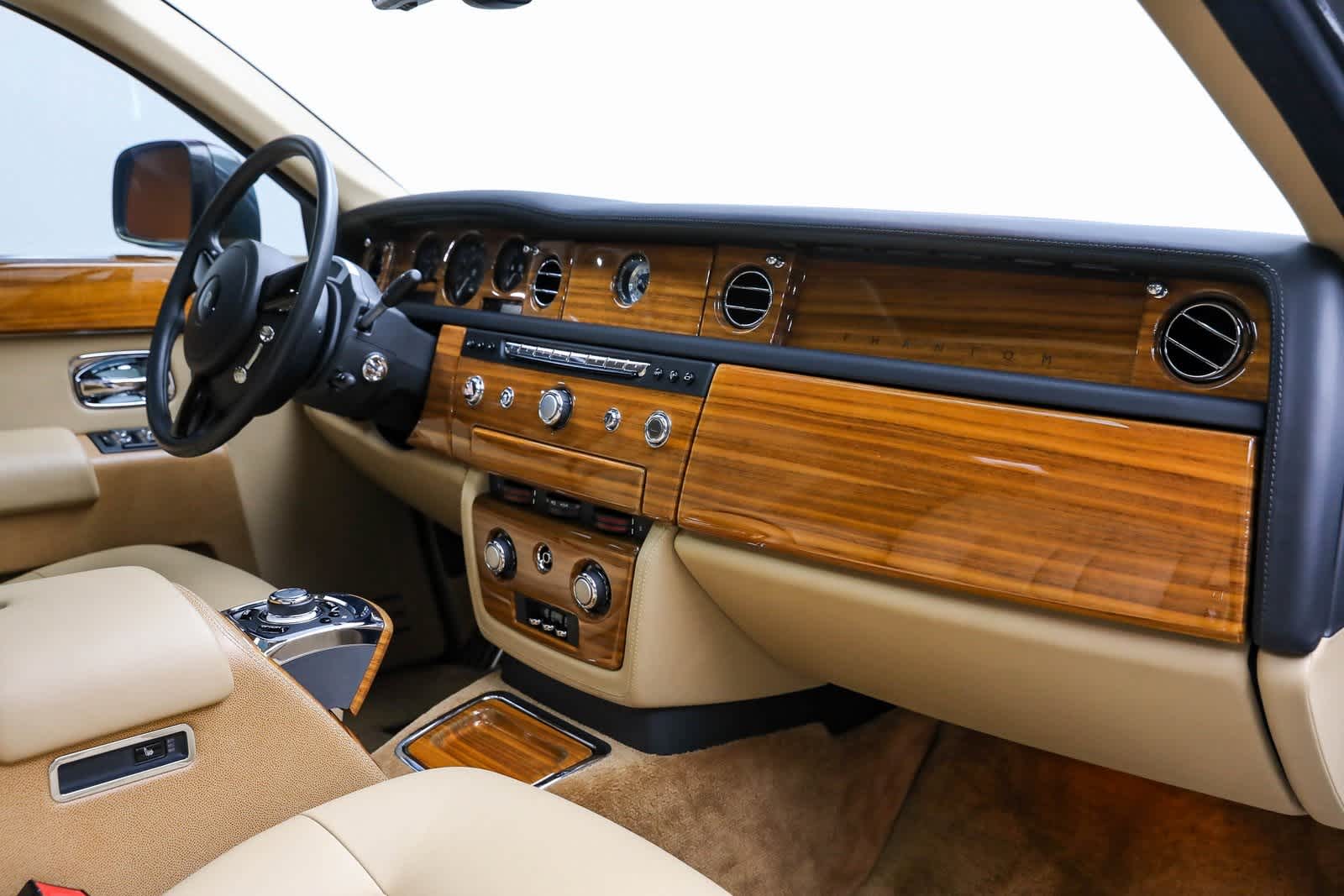 Thumbnail: 2015 Rolls-Royce Phantom - 35