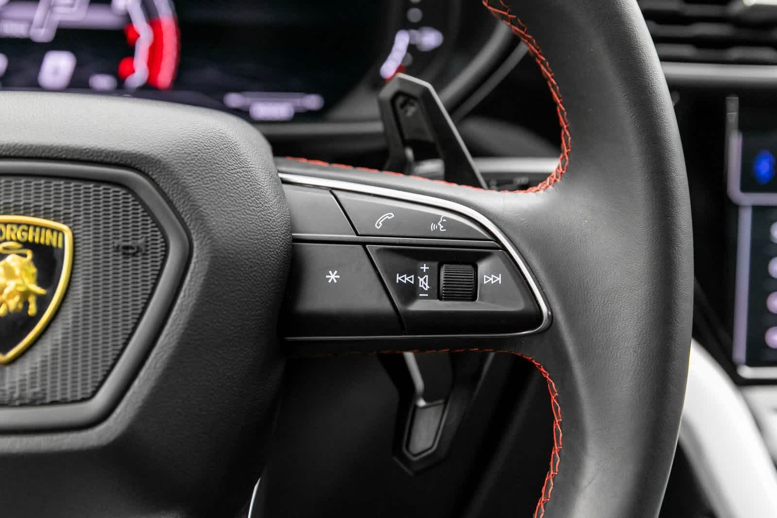 2021 Lamborghini Urus S 29