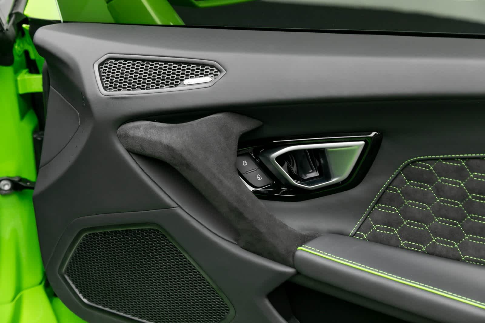 Thumbnail: 2023 Lamborghini Huracan - 37