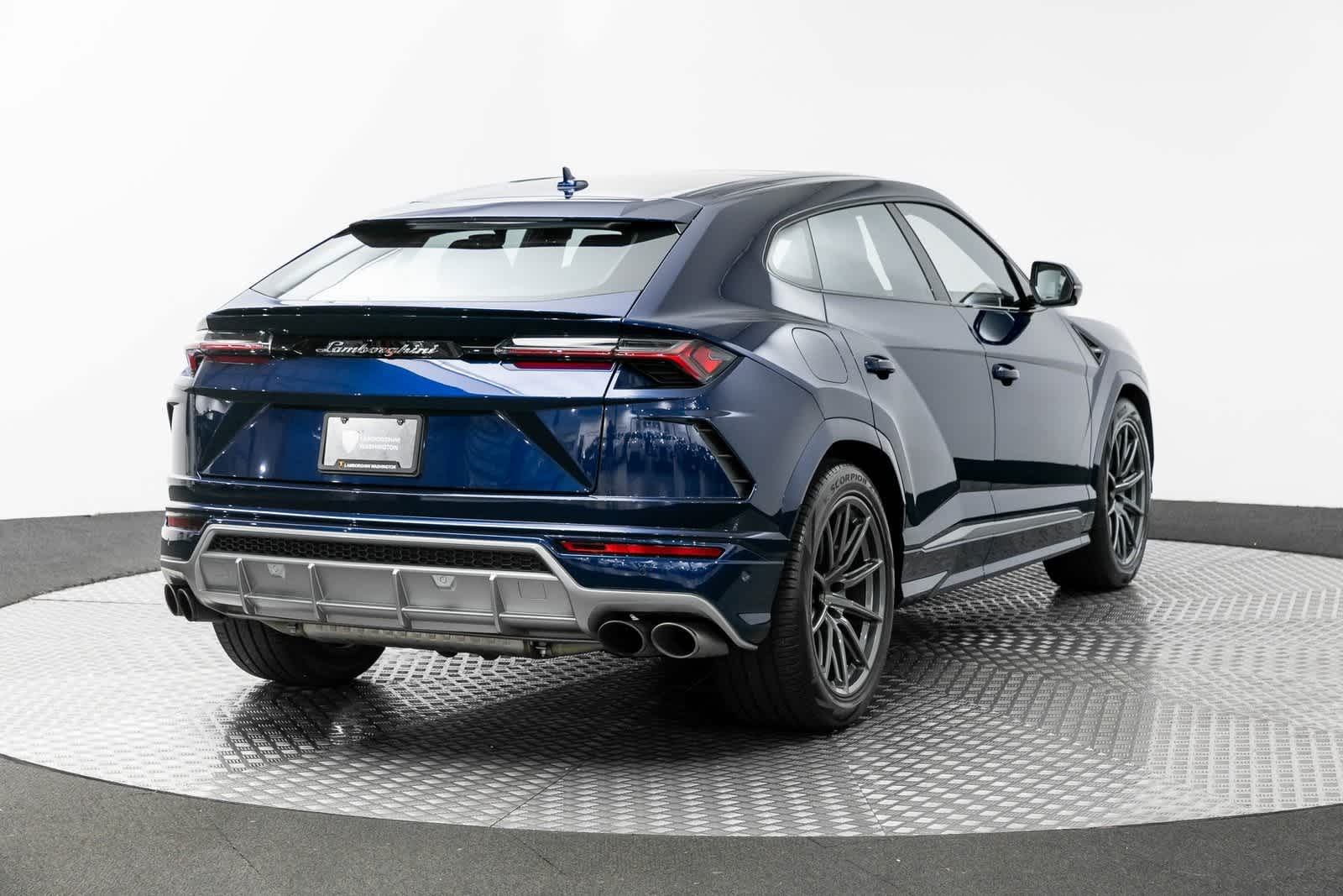 Thumbnail: 2022 Lamborghini Urus - 22