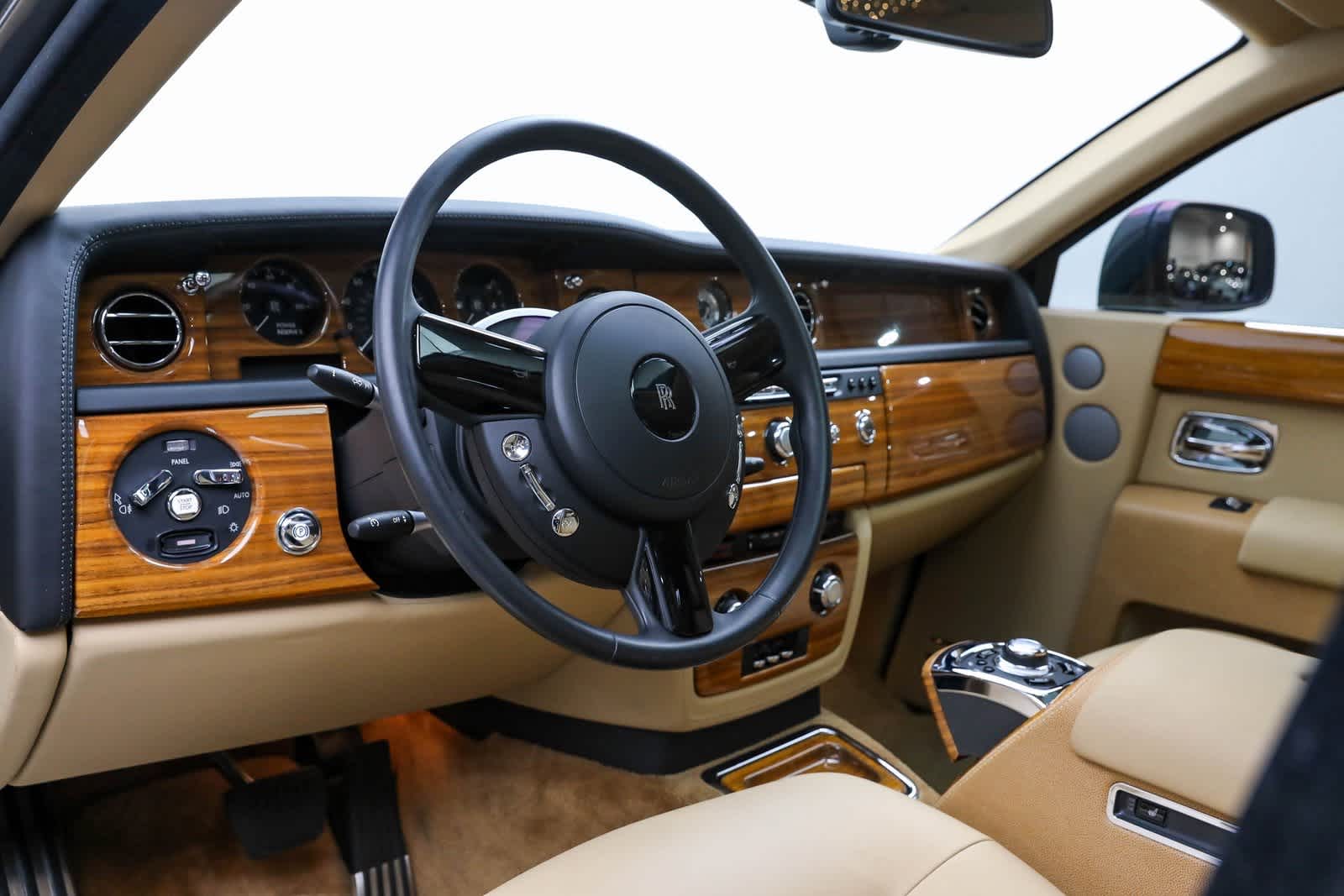 Thumbnail: 2015 Rolls-Royce Phantom - 5