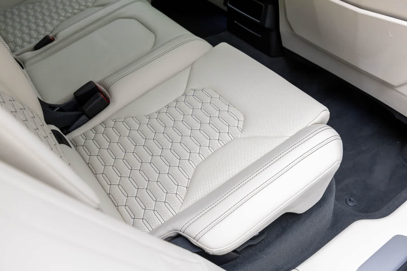 Thumbnail: 2019 Lamborghini Urus - 51