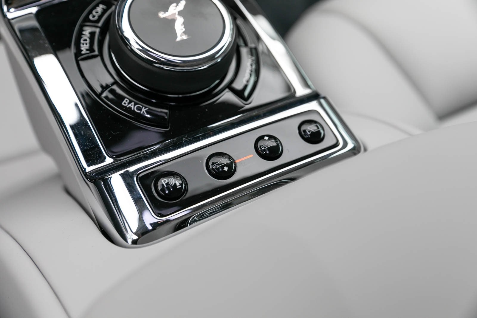 Thumbnail: 2024 Rolls-Royce Phantom - 25