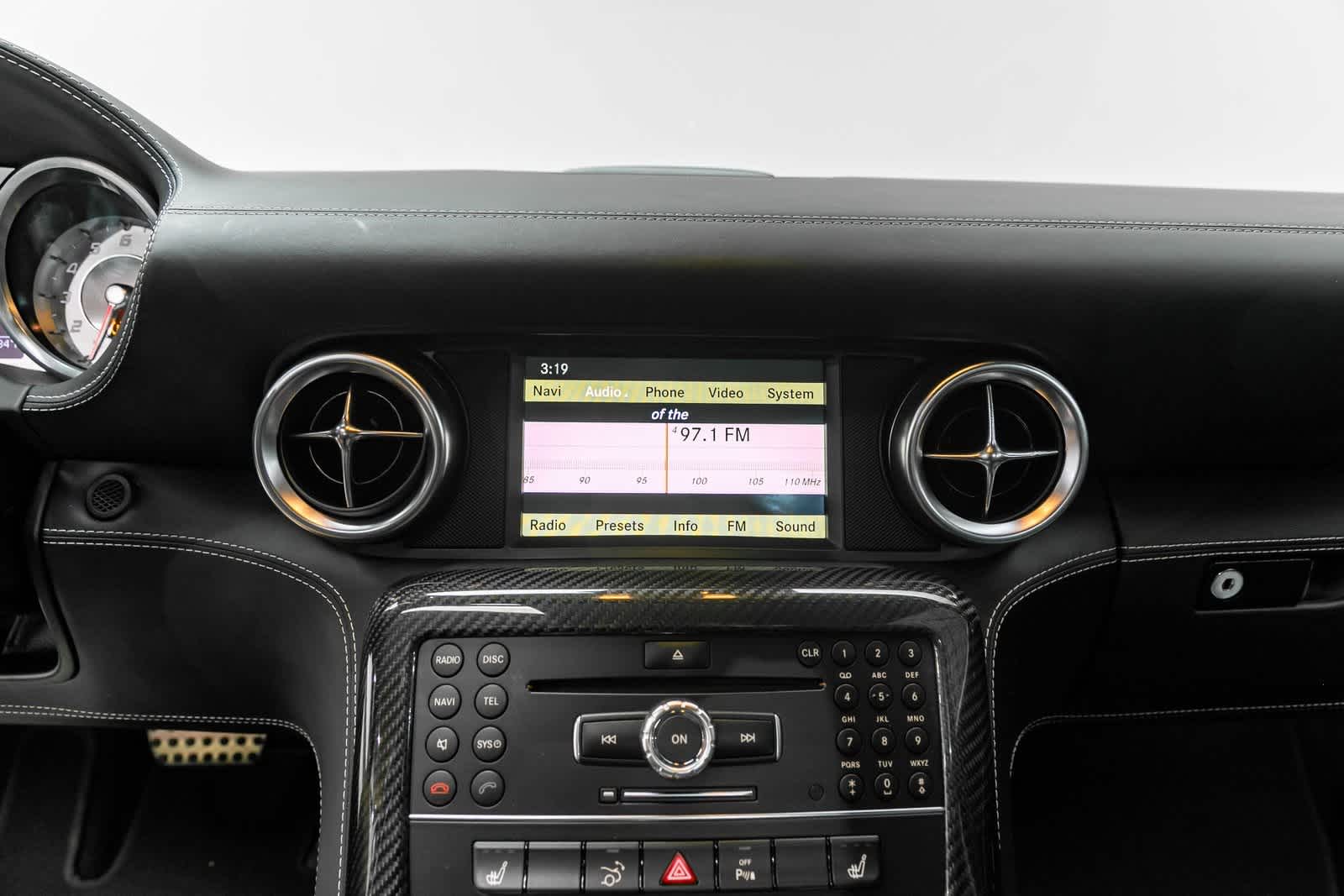 Thumbnail: 2012 Mercedes-Benz SLS AMG - 10