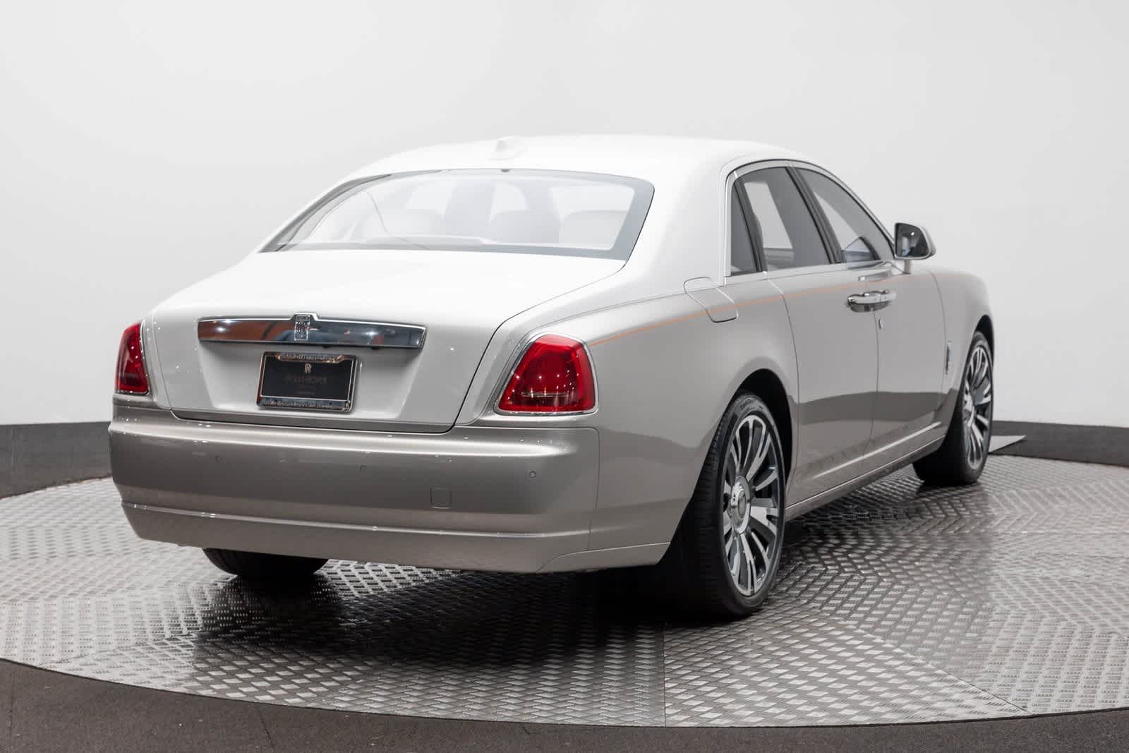 Thumbnail: 2018 Rolls-Royce Ghost - 4