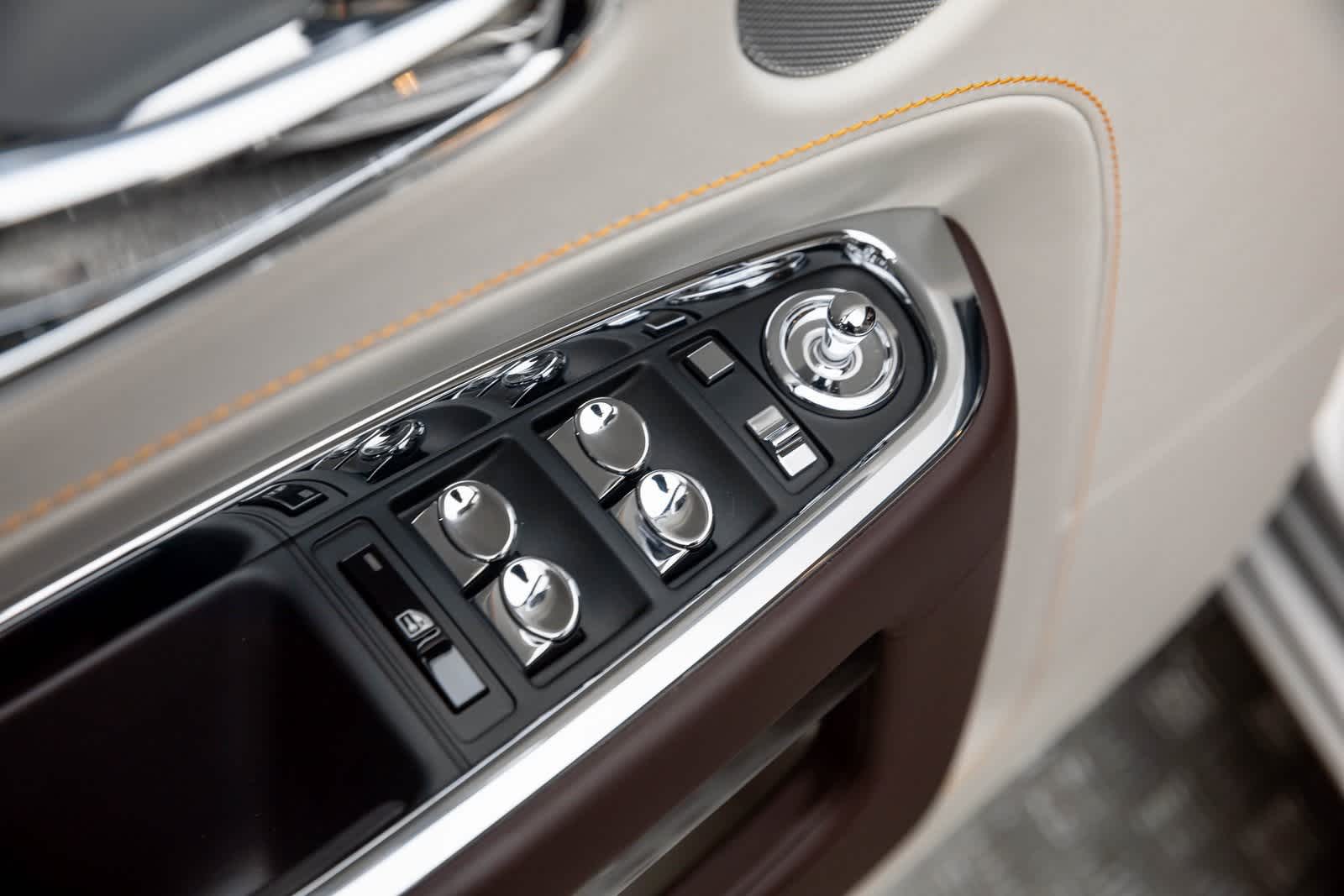 Thumbnail: 2018 Rolls-Royce Ghost - 20