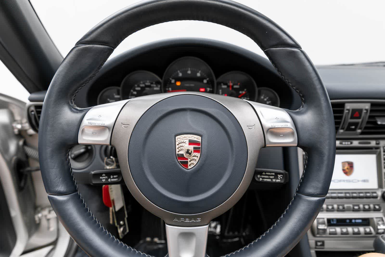 Thumbnail: 2007 Porsche 911 - 17