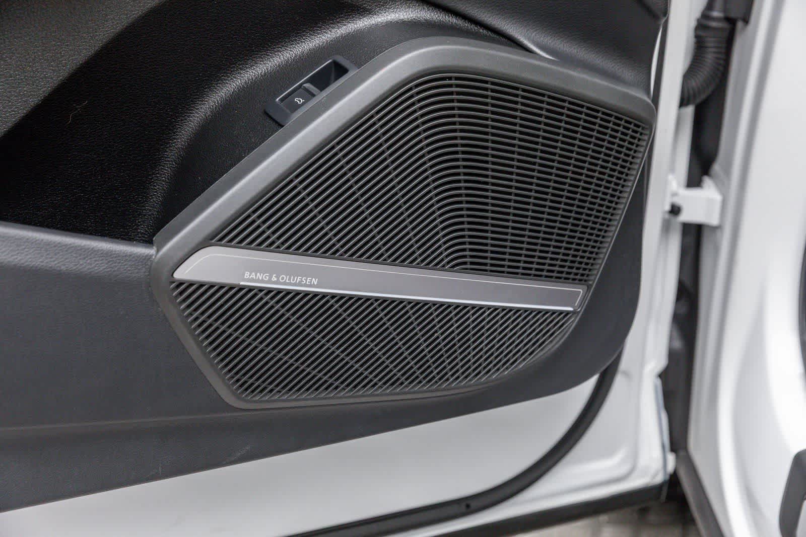 Thumbnail: 2024 Audi Q5 - 25