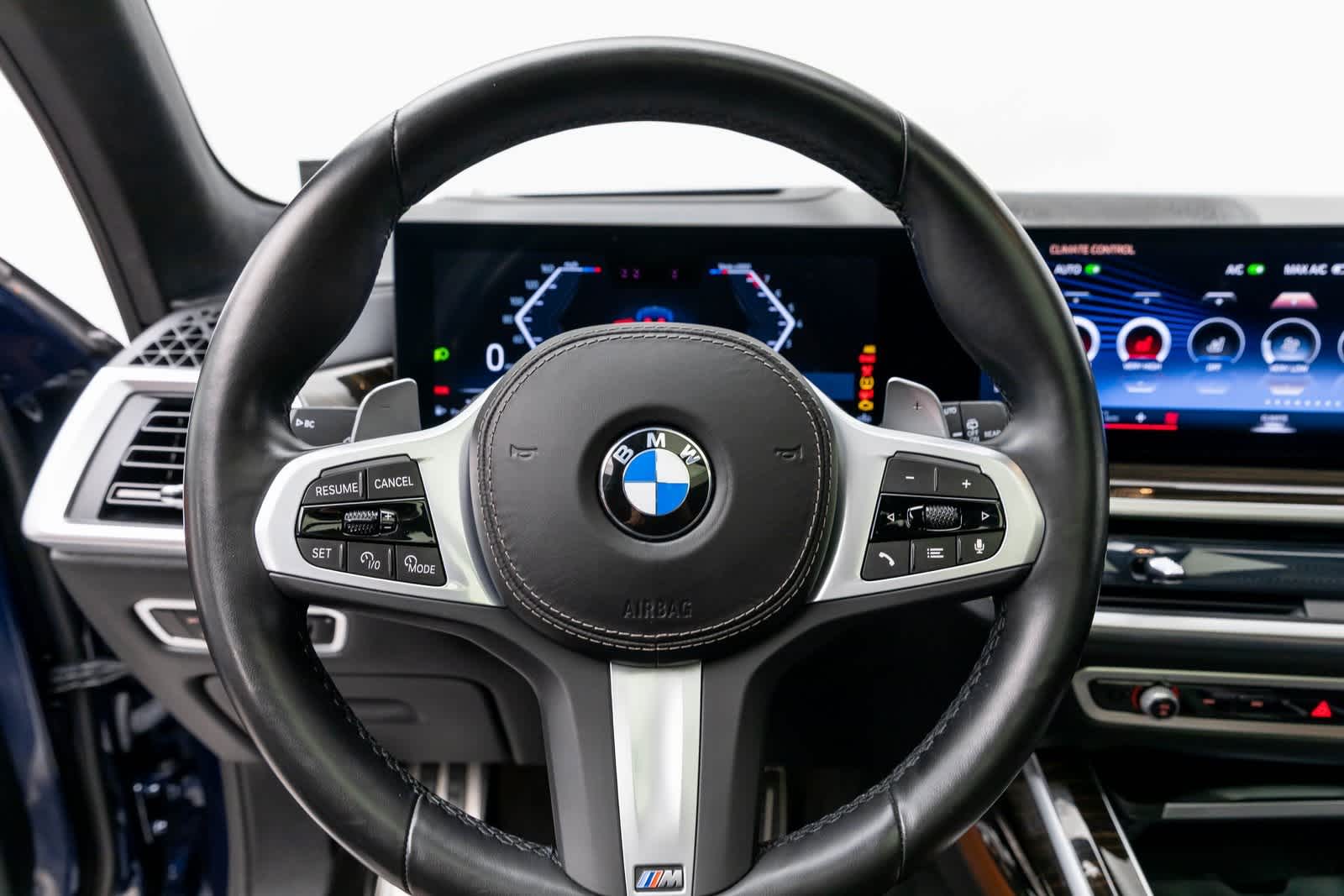 Thumbnail: 2023 BMW X7 - 21