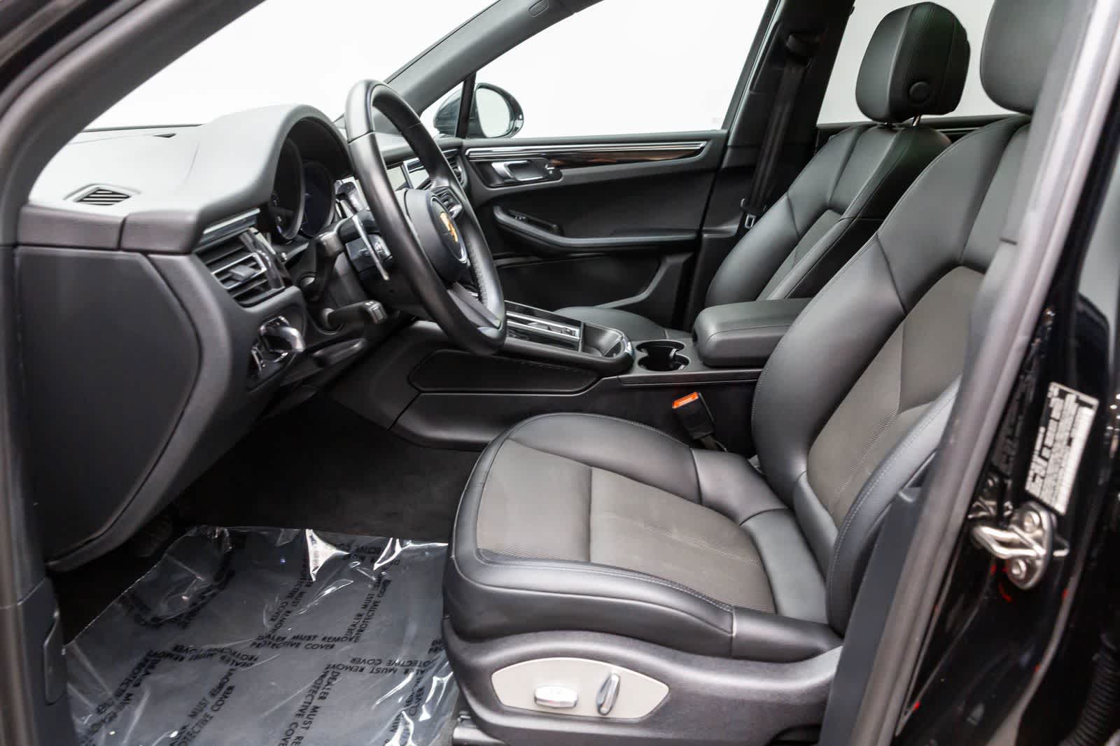 Thumbnail: 2022 Porsche Macan - 10