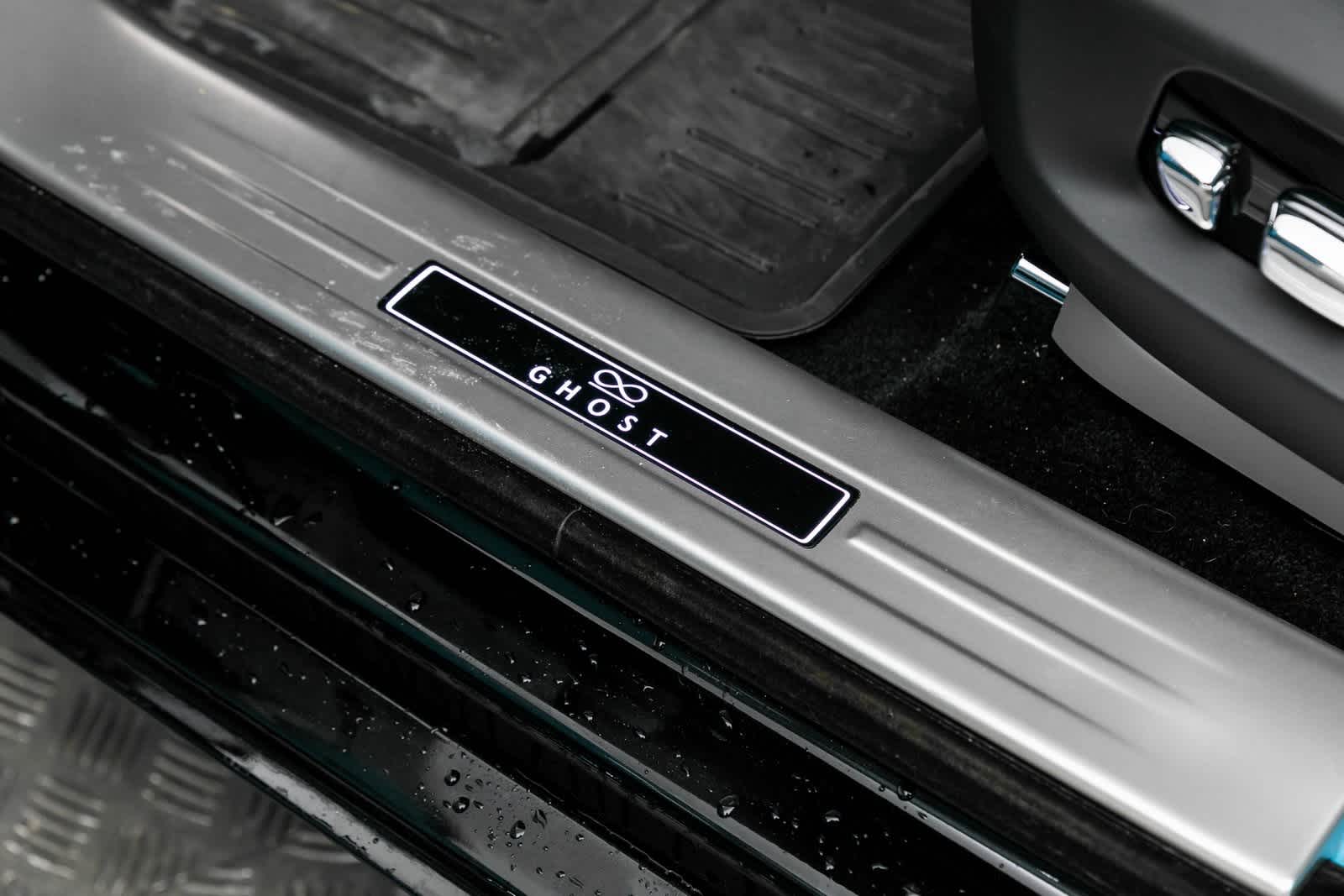 2023 Rolls-Royce Ghost Black Badge 12