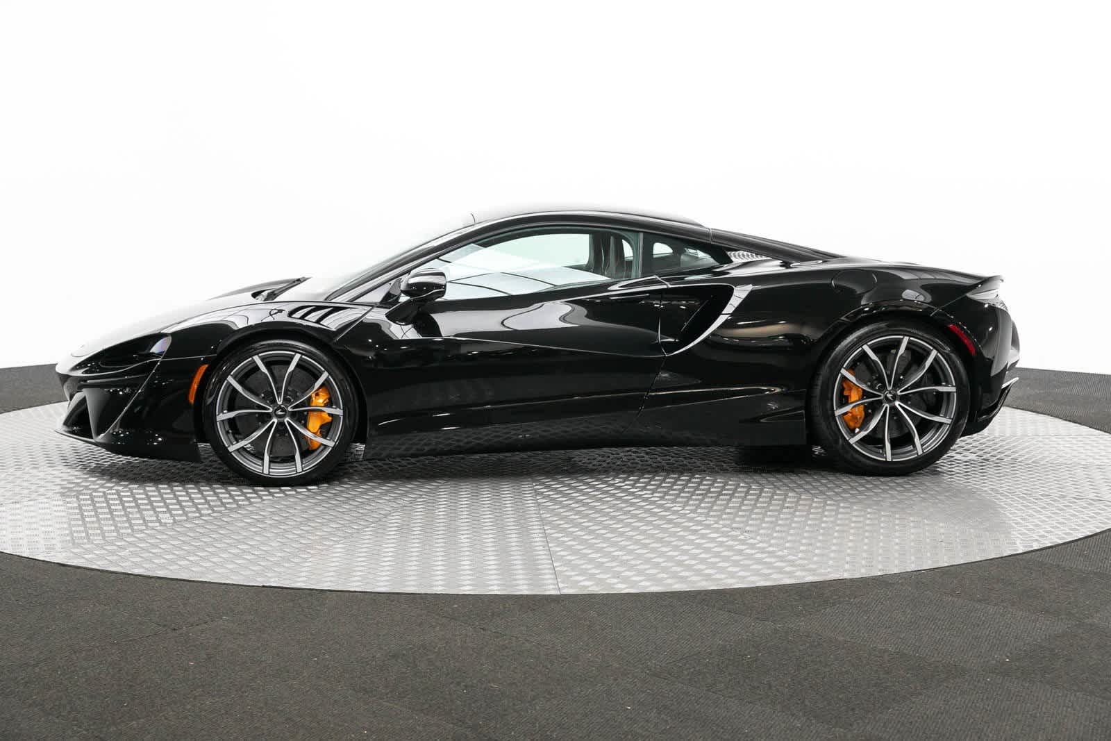 Thumbnail: 2023 Mclaren Artura - 3