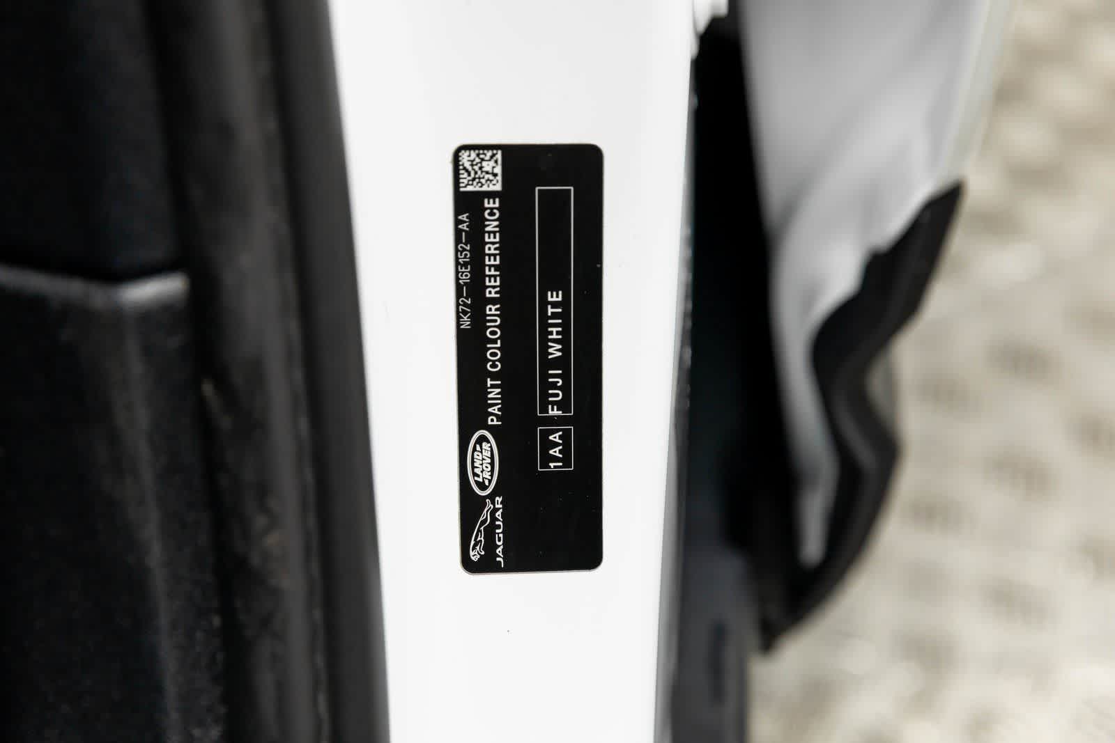 Thumbnail: 2025 Land Rover Defender - 28