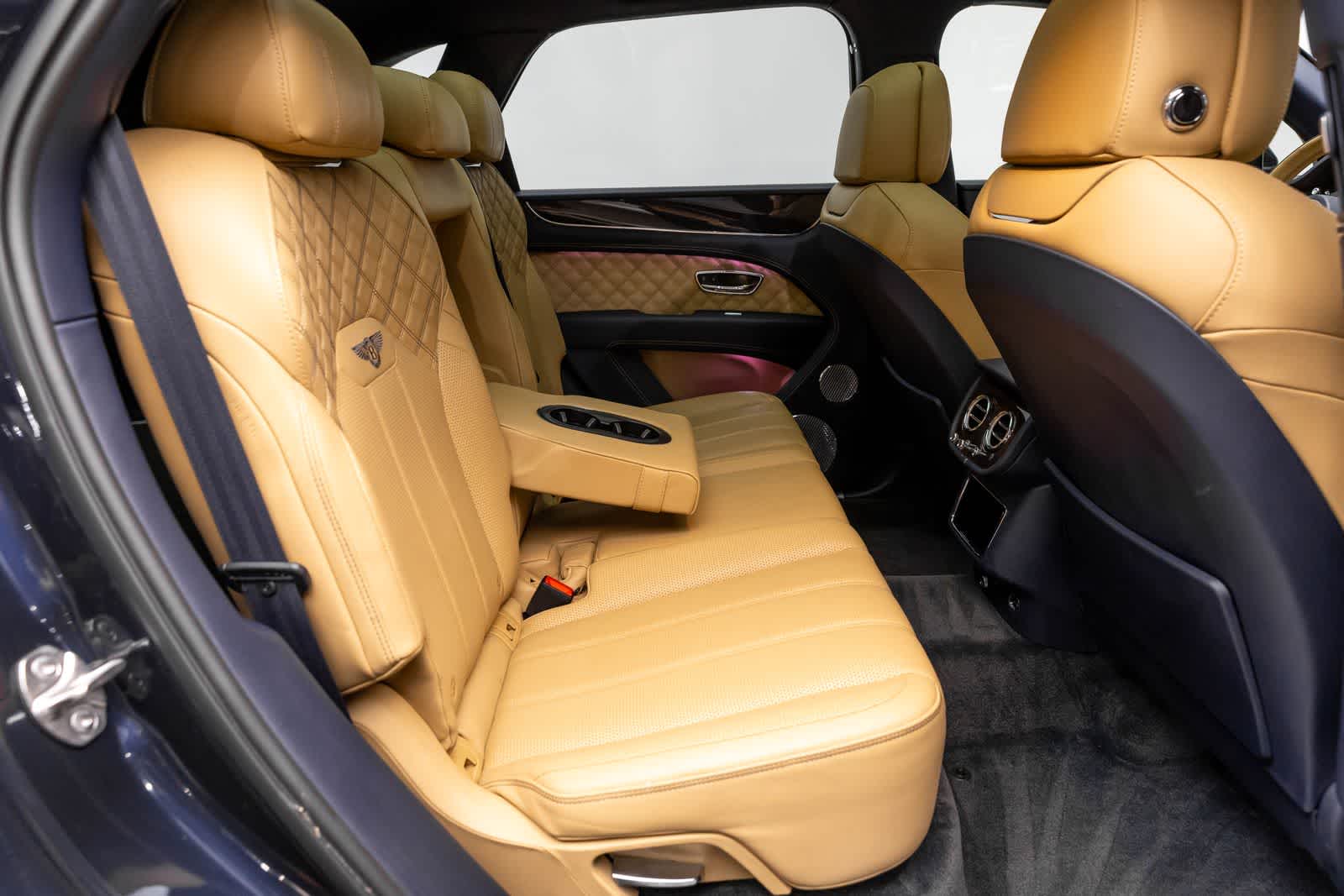 Thumbnail: 2021 Bentley Bentayga - 14