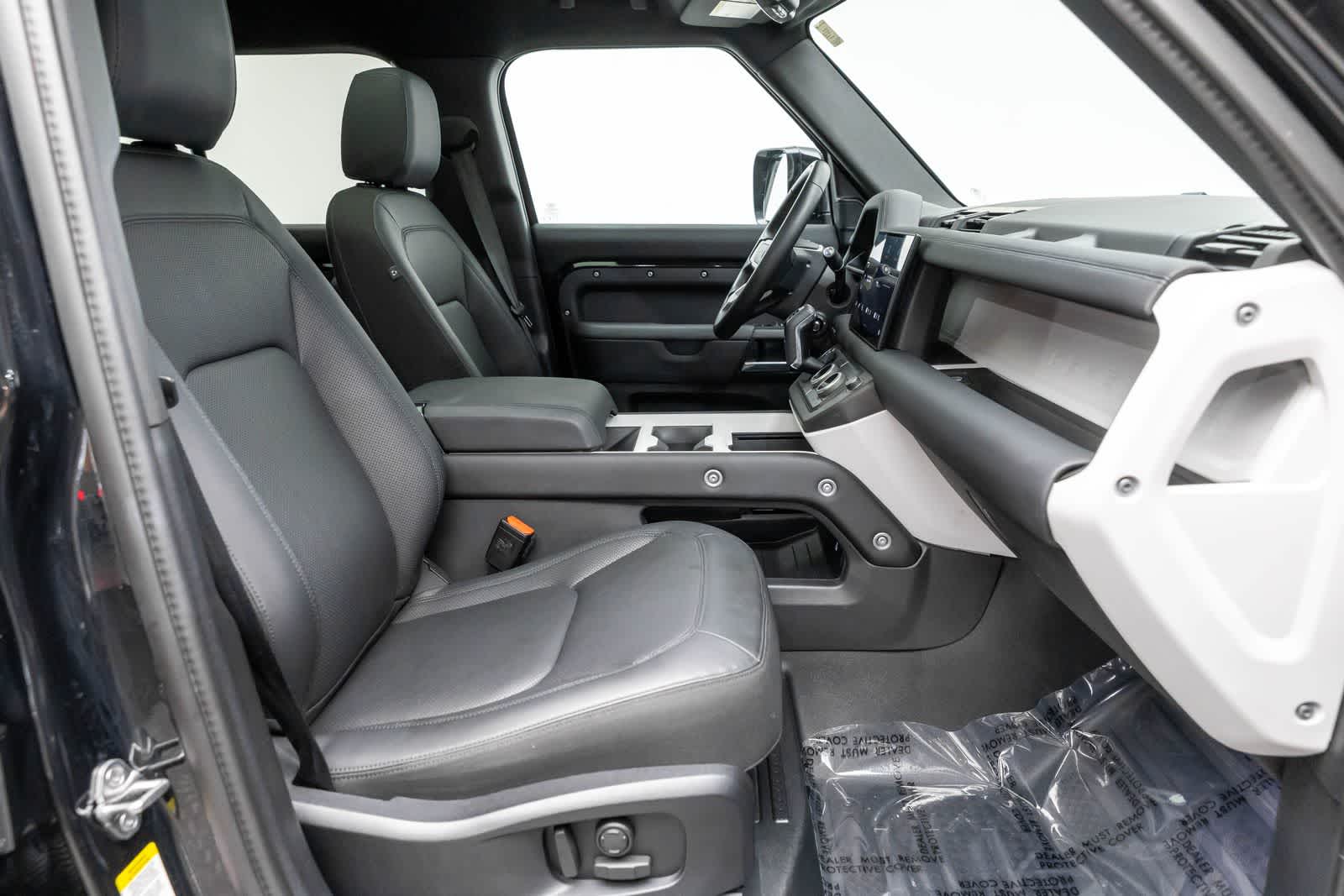 Thumbnail: 2025 Land Rover Defender - 10