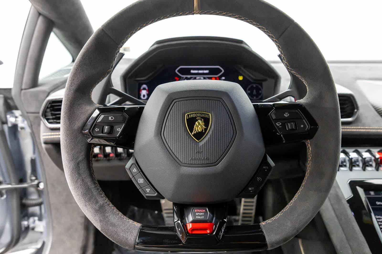 Thumbnail: 2024 Lamborghini Huracan - 15