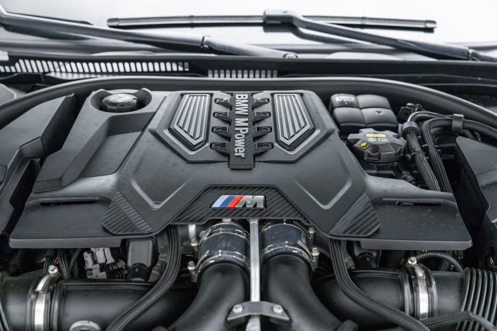 Thumbnail: 2023 BMW M5 - 9
