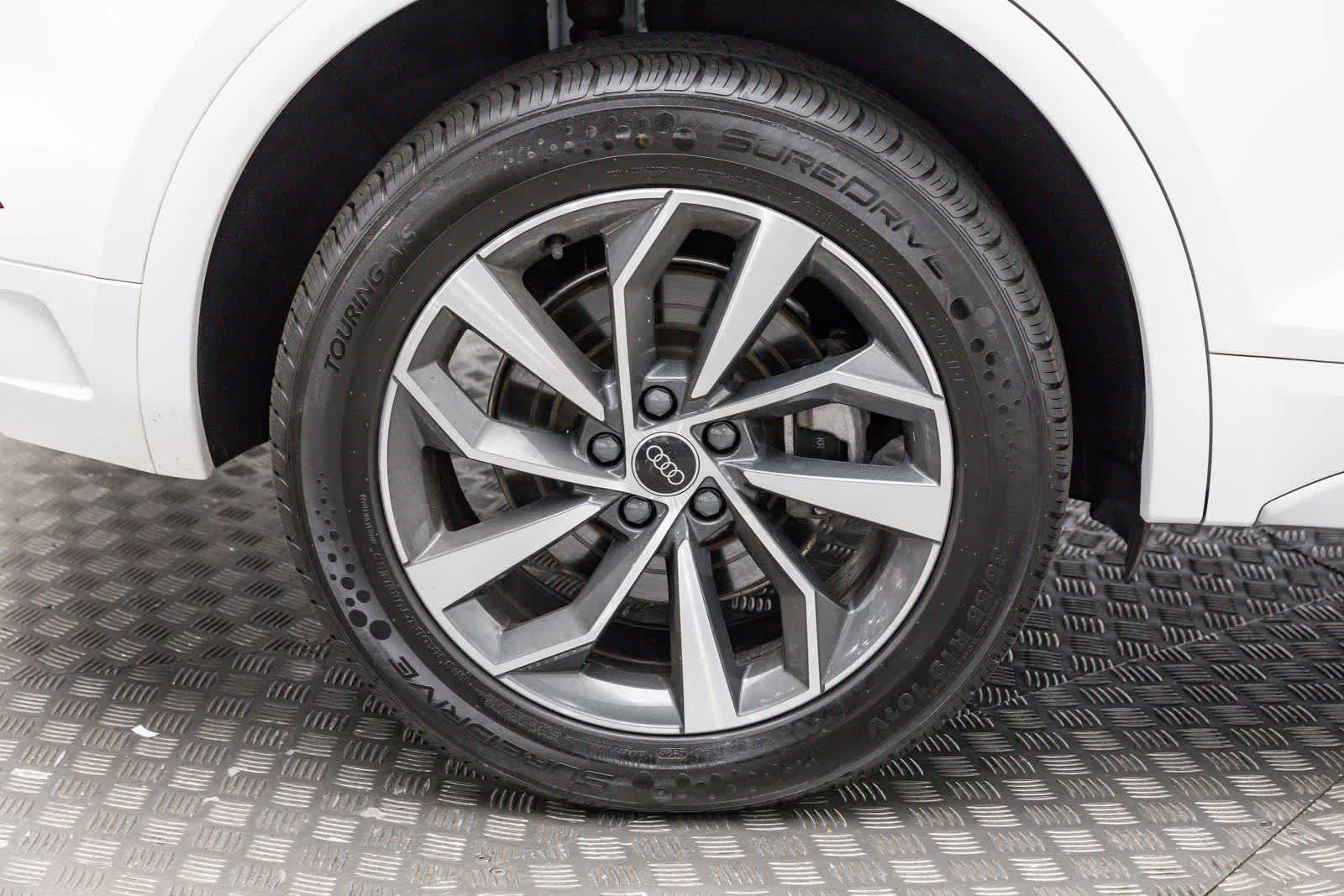 Thumbnail: 2024 Audi Q5 - 47