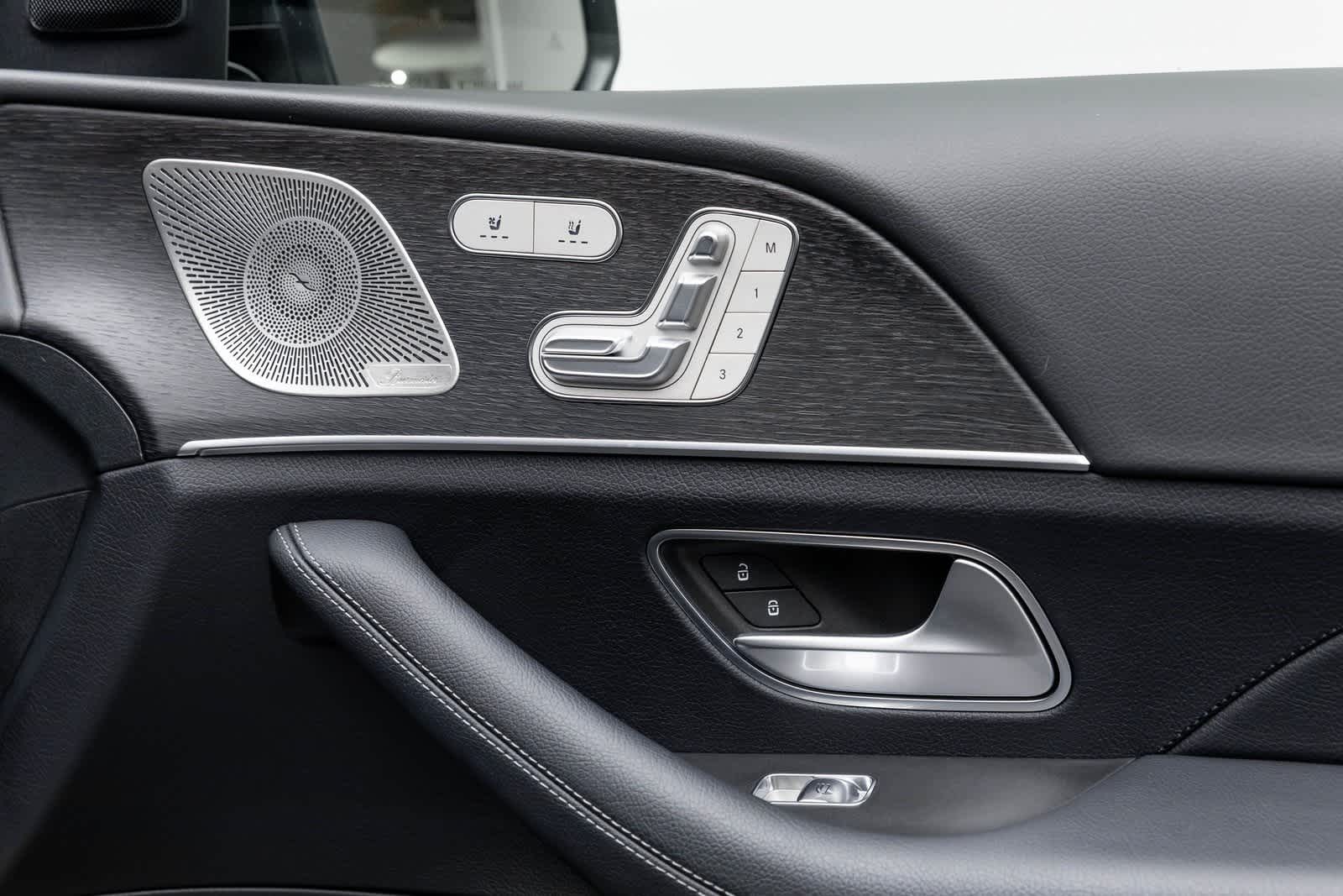 Thumbnail: 2025 Mercedes-Benz GLE - 44