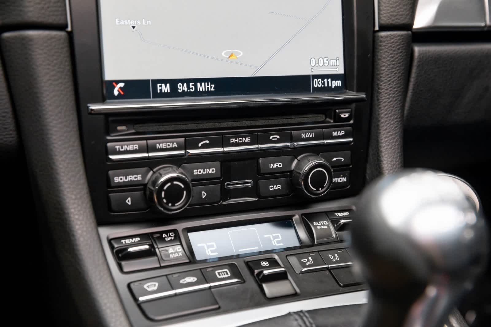 Thumbnail: 2015 Porsche 911 - 35