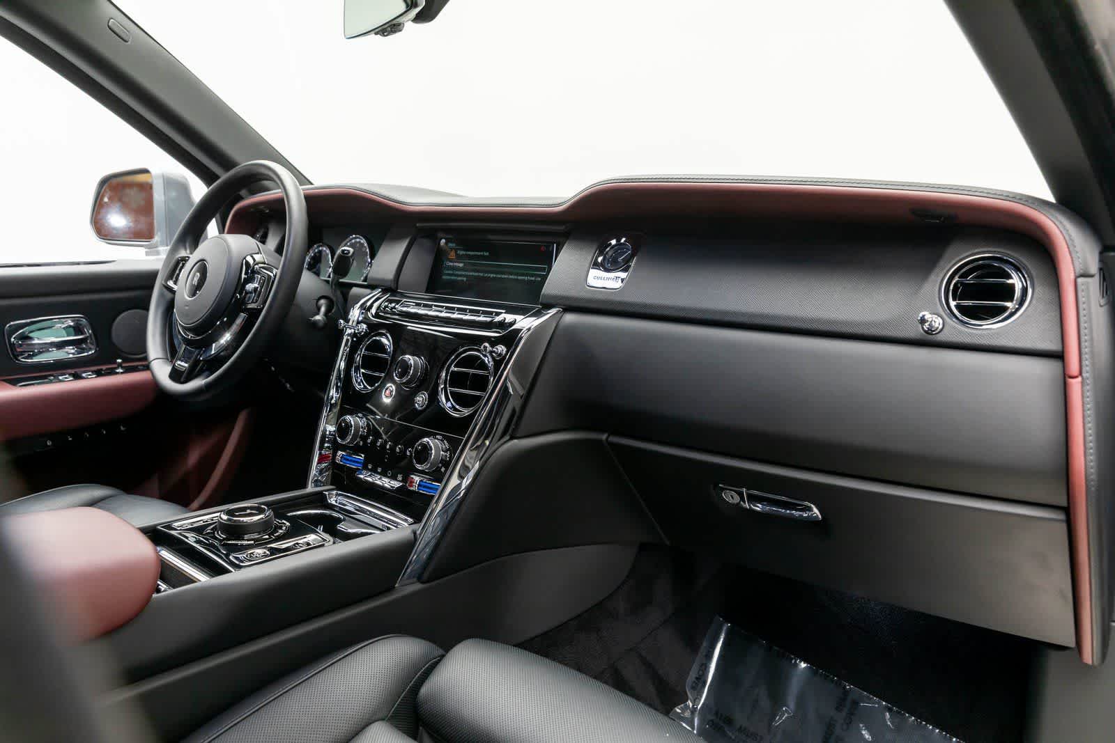 Thumbnail: 2022 Rolls-Royce Cullinan - 41