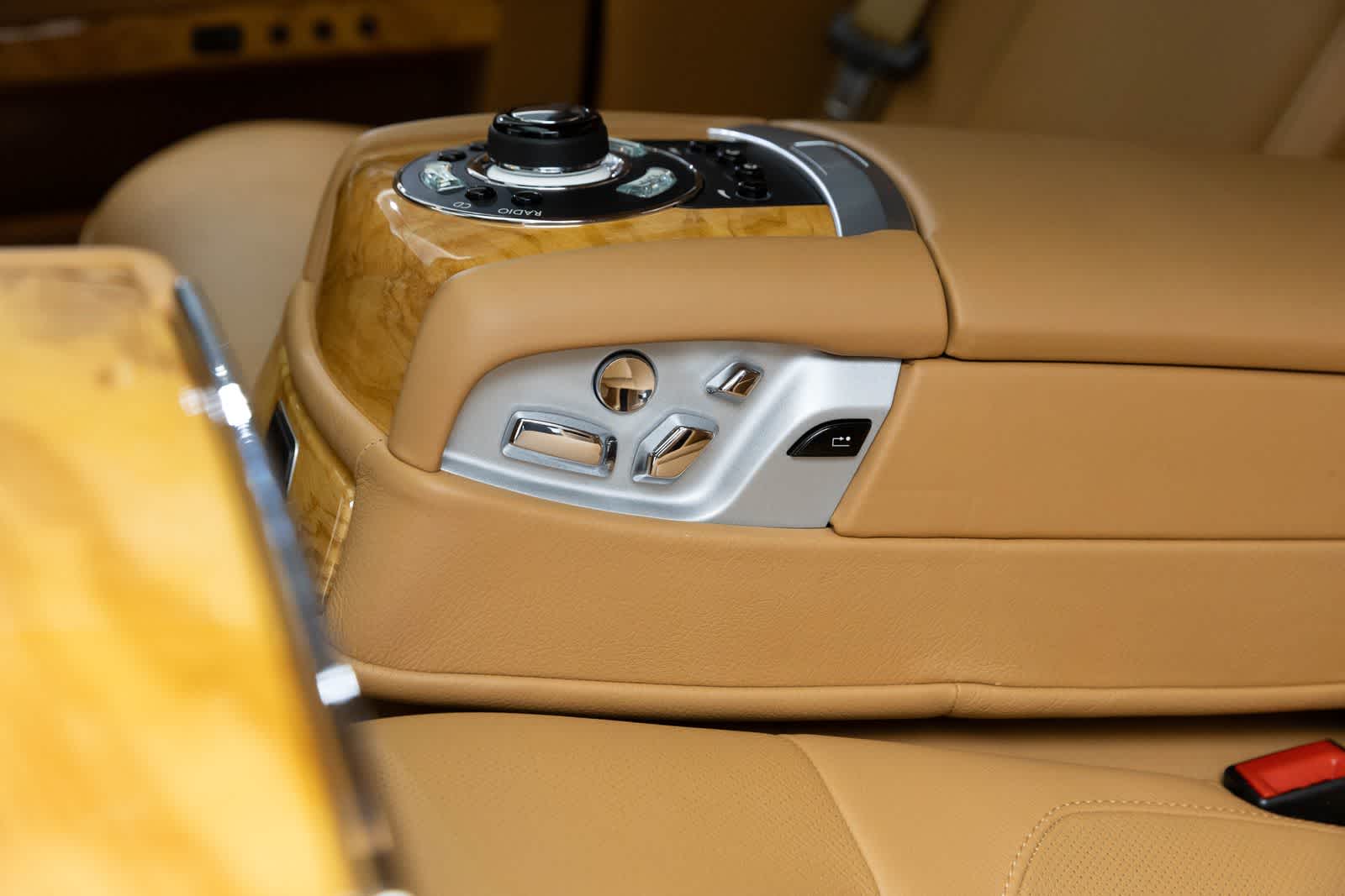Thumbnail: 2013 Rolls-Royce Ghost - 36
