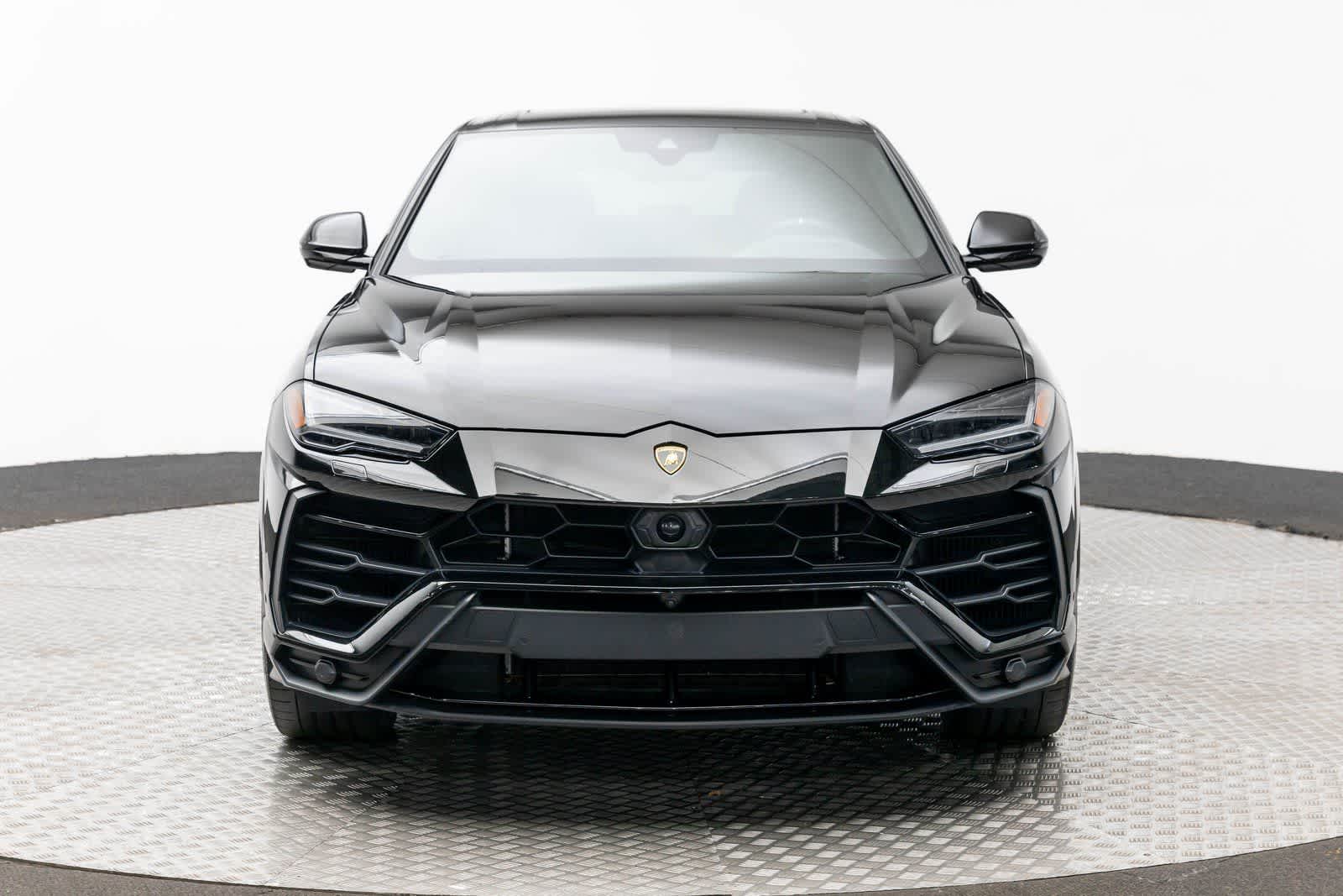 Thumbnail: 2022 Lamborghini Urus - 6