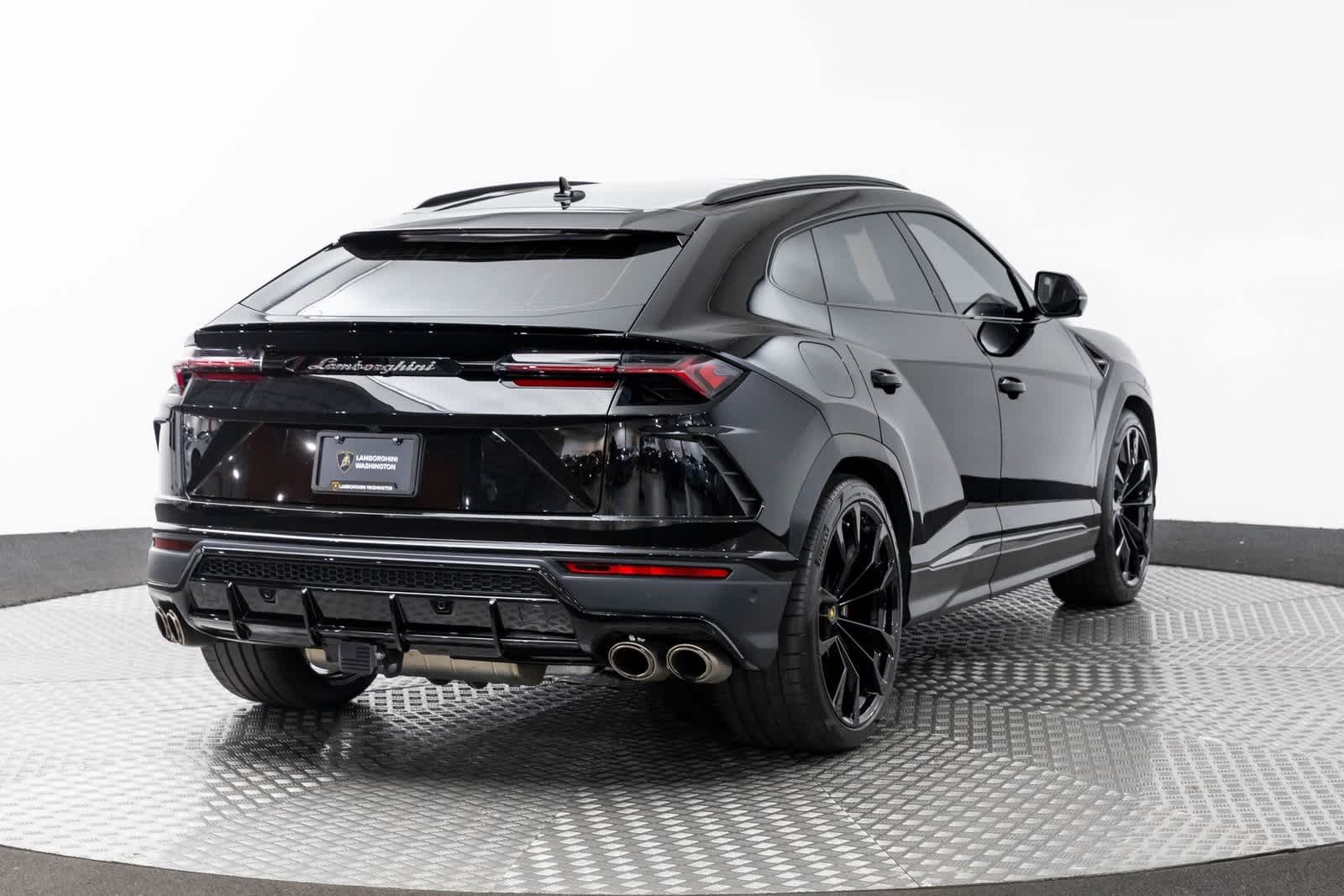 Thumbnail: 2020 Lamborghini Urus - 21