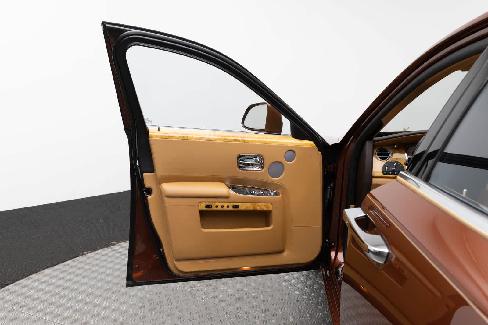 Thumbnail: 2013 Rolls-Royce Ghost - 8