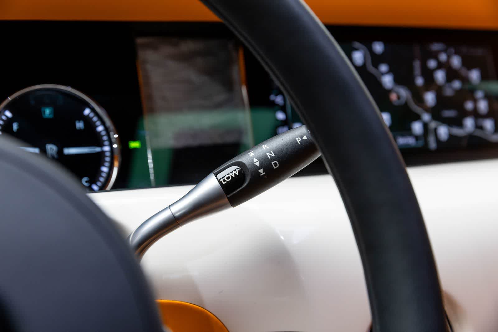 Thumbnail: 2023 Rolls-Royce Phantom - 31