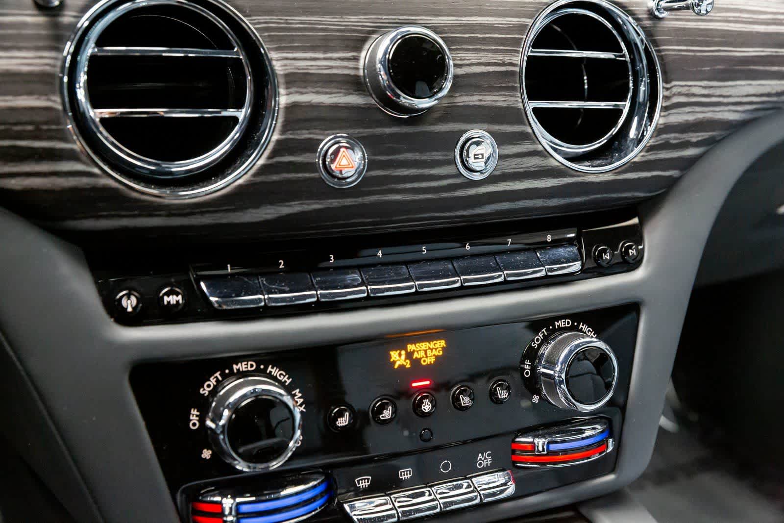 Thumbnail: 2024 Rolls-Royce Spectre - 30