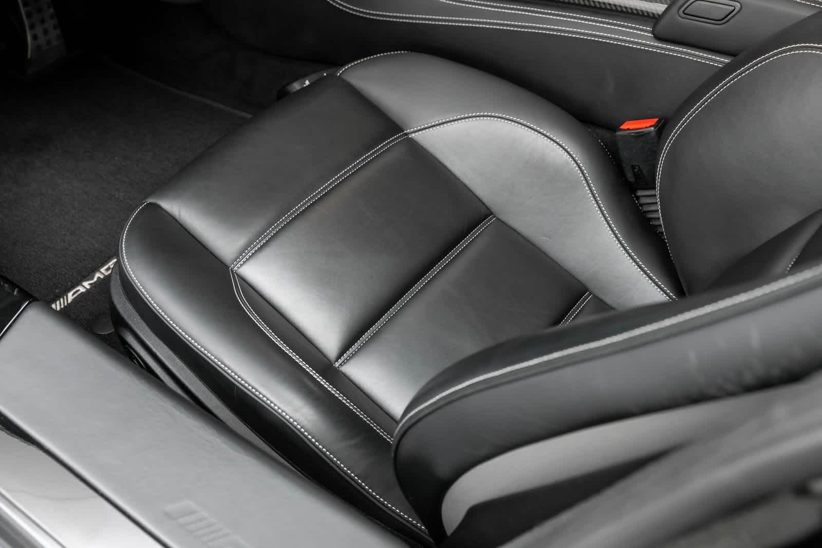 Thumbnail: 2012 Mercedes-Benz SLS AMG - 26