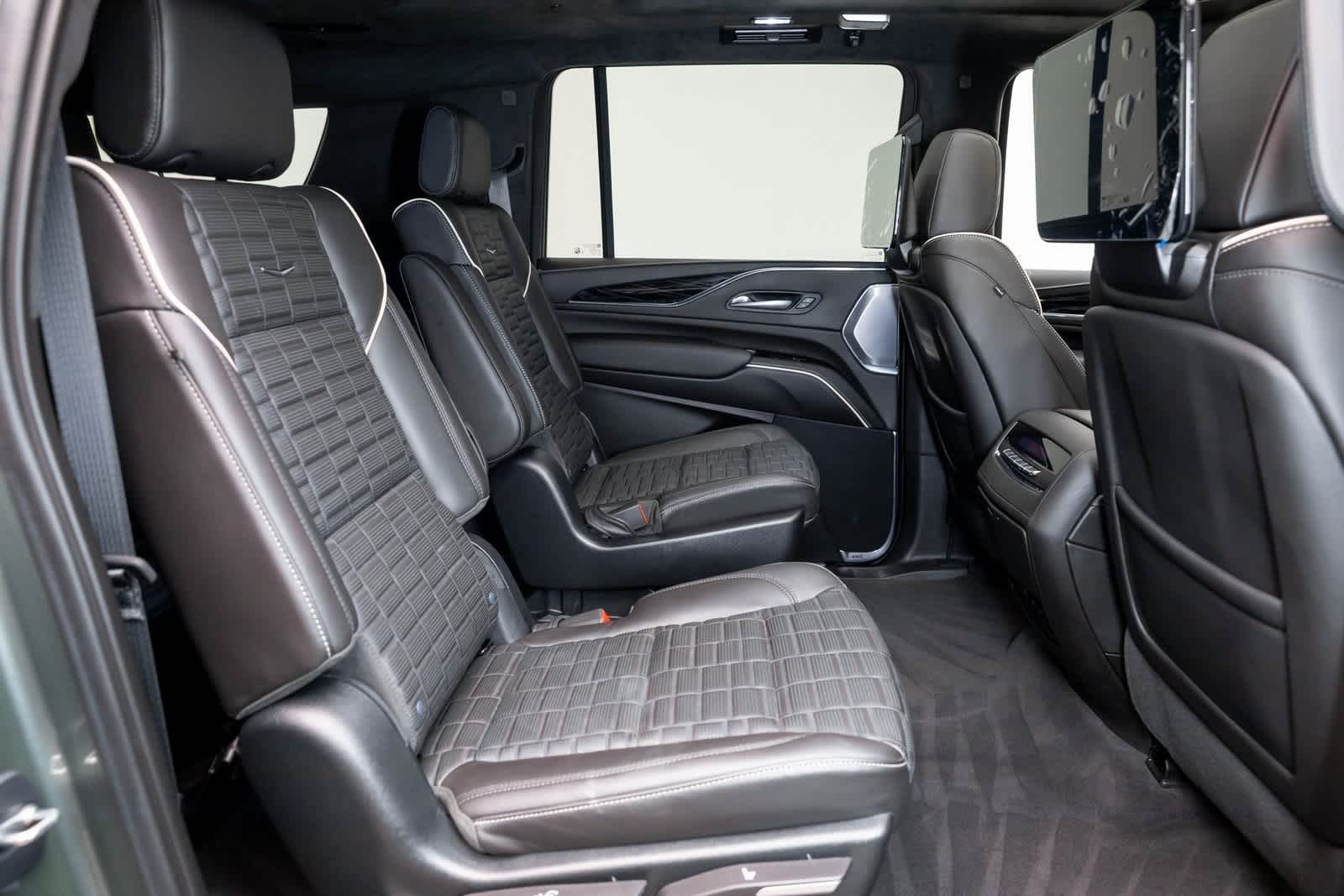 Thumbnail: 2023 Cadillac Escalade - 13