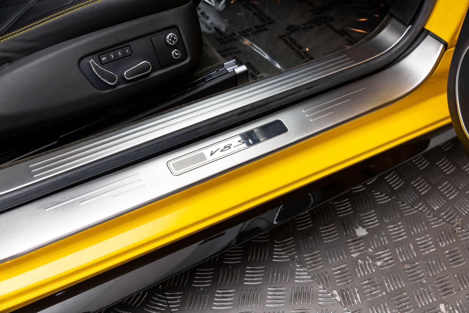 Thumbnail: 2014 Bentley Continental - 43