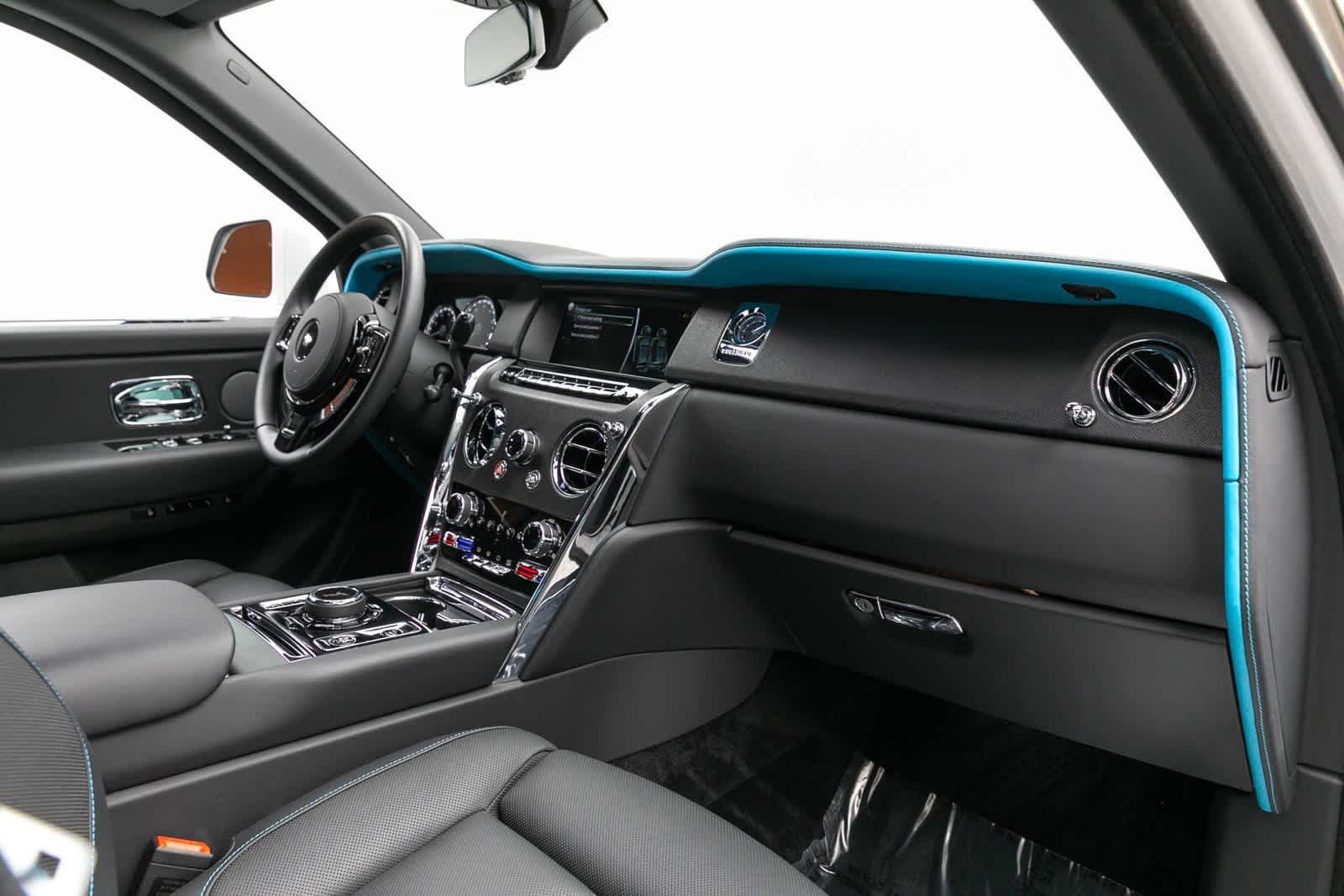 Thumbnail: 2022 Rolls-Royce Cullinan - 36